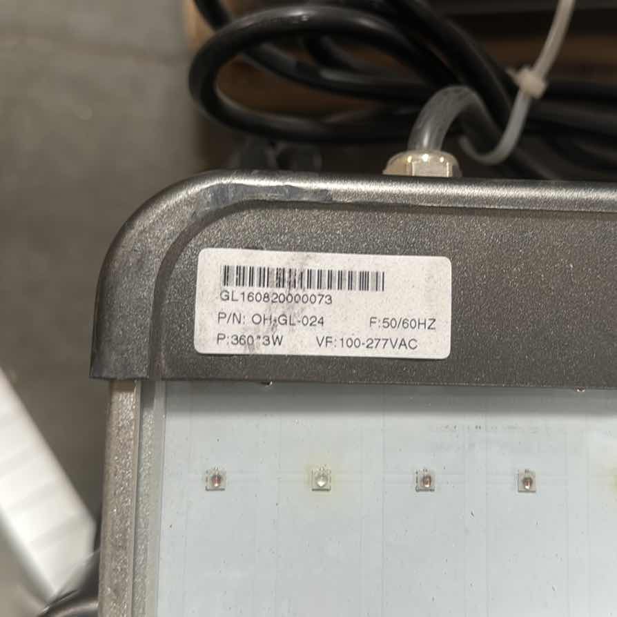 Photo 1 of MODEL OH-GL-024 700 WATT LED GROW LIGHT 100-277 VOLT