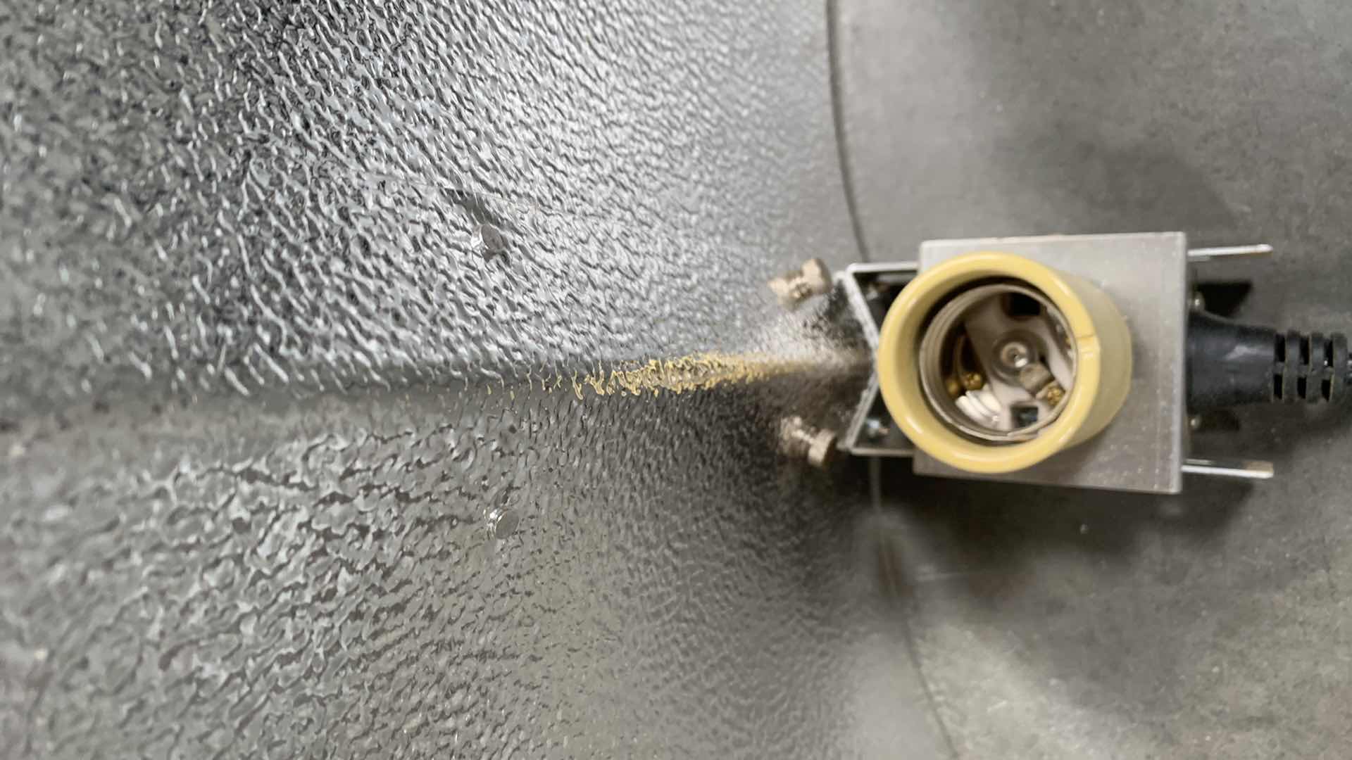 Photo 1 of ADJUST-A-WINGS AVENGER LARGE REFLECTOR 36” X 28” PART #904540