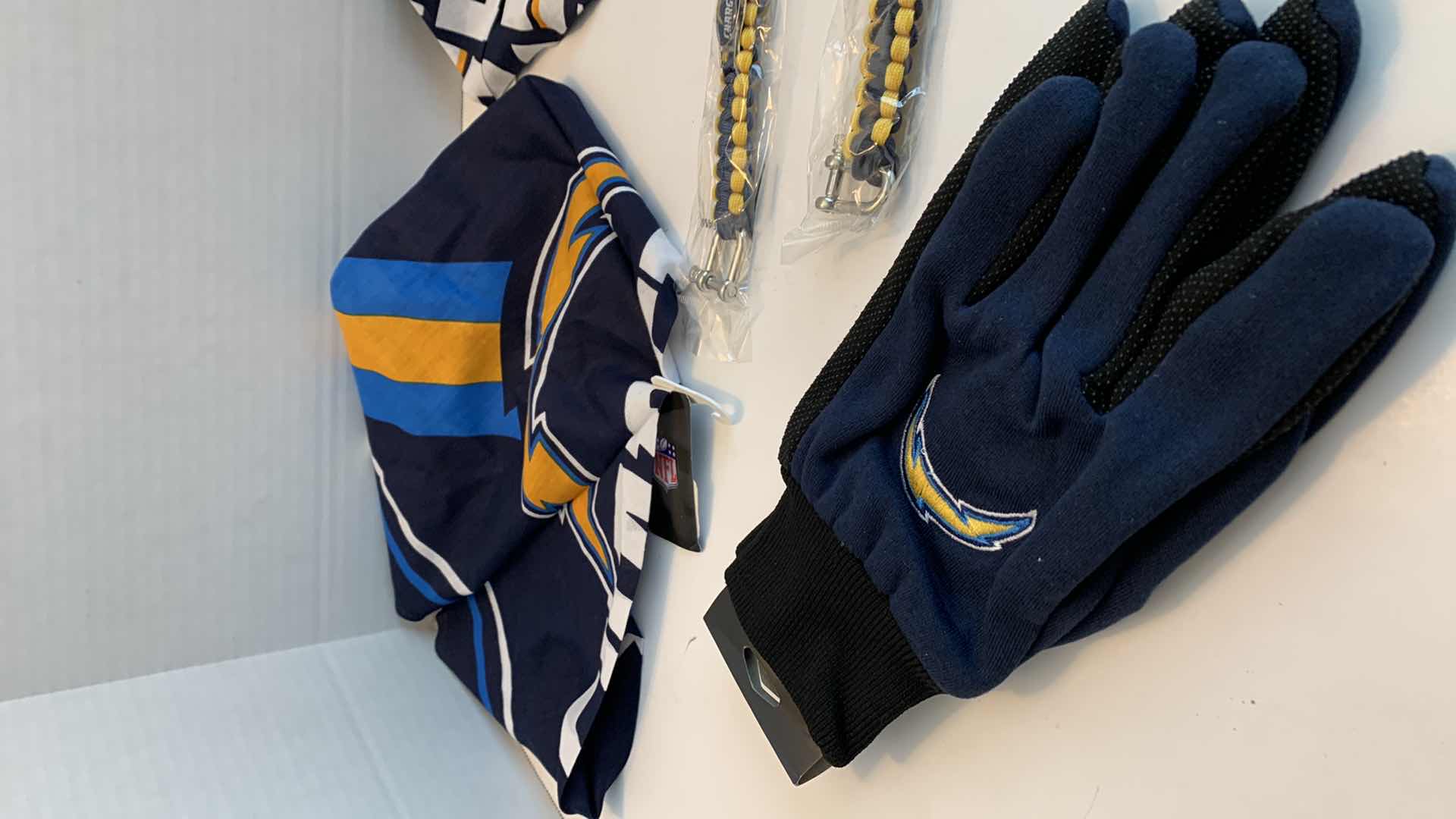 Photo 1 of NFL FOOTBALL DAN DIEGO CHARGERS TEAM GEAR