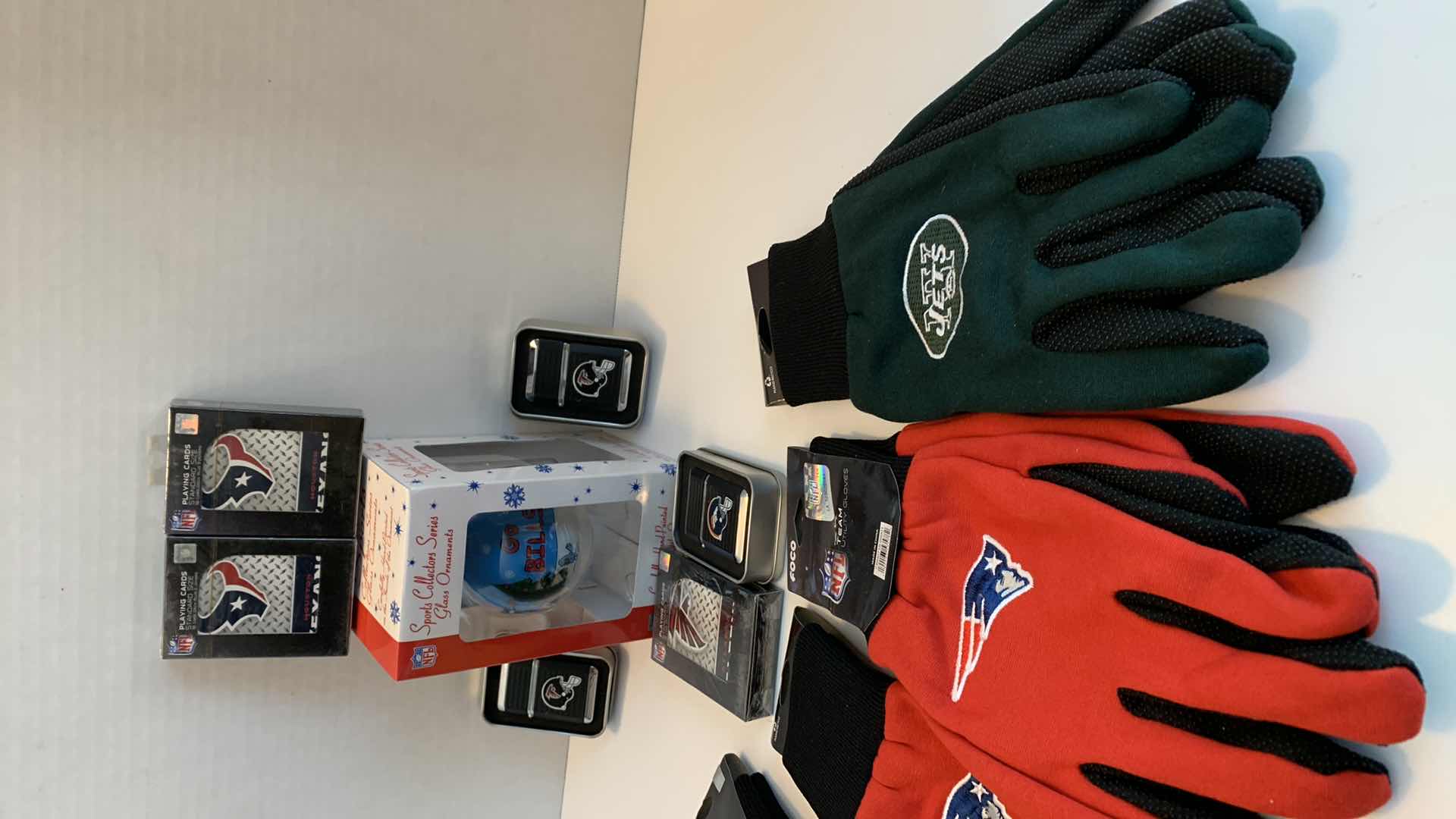 Photo 1 of NFL FOOTBALL TEAM GEAR