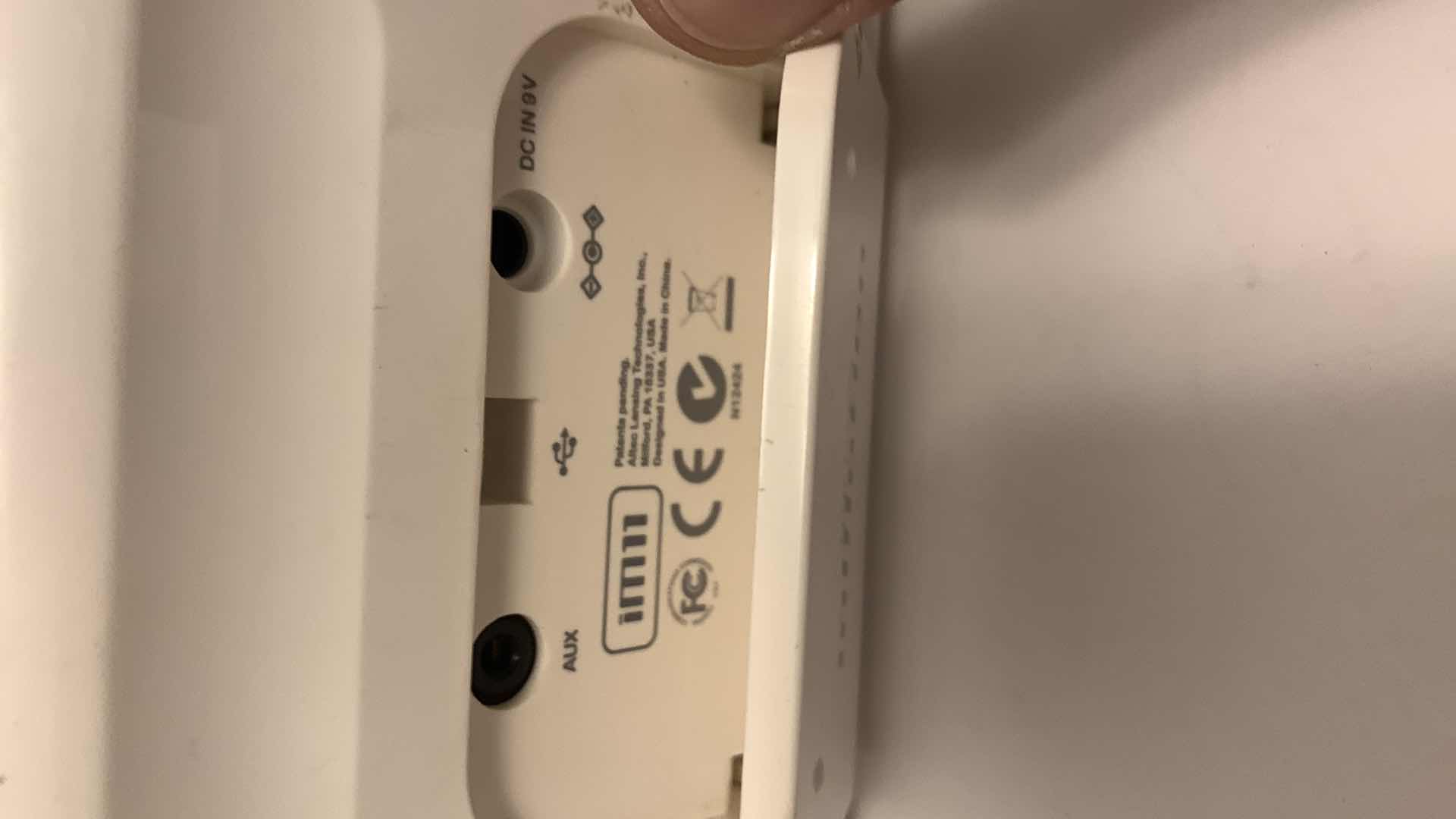 Photo 1 of MEMOREX IMOVE BOOMBOX WITH AM/FM MODEL M13005BLU AND IMOTION SPEAKER