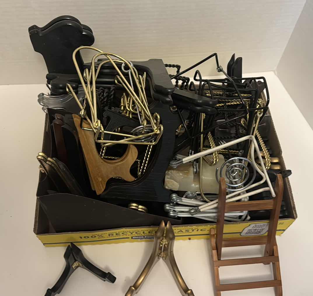 Photo 1 of PICTURE FRAMES  & ARTWORK HOLDERS