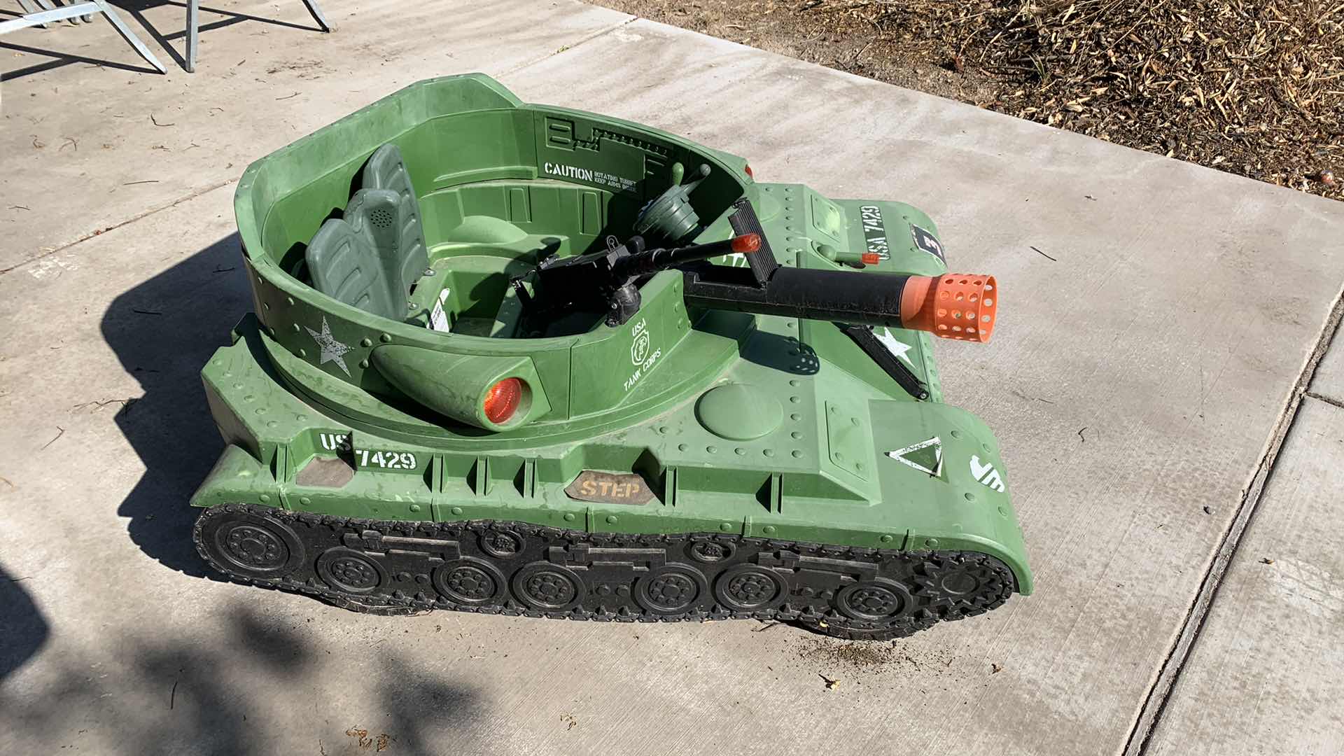 Photo 1 of ADVENTURE FORCE 24VOLT THUNDERTANK 38x56x25