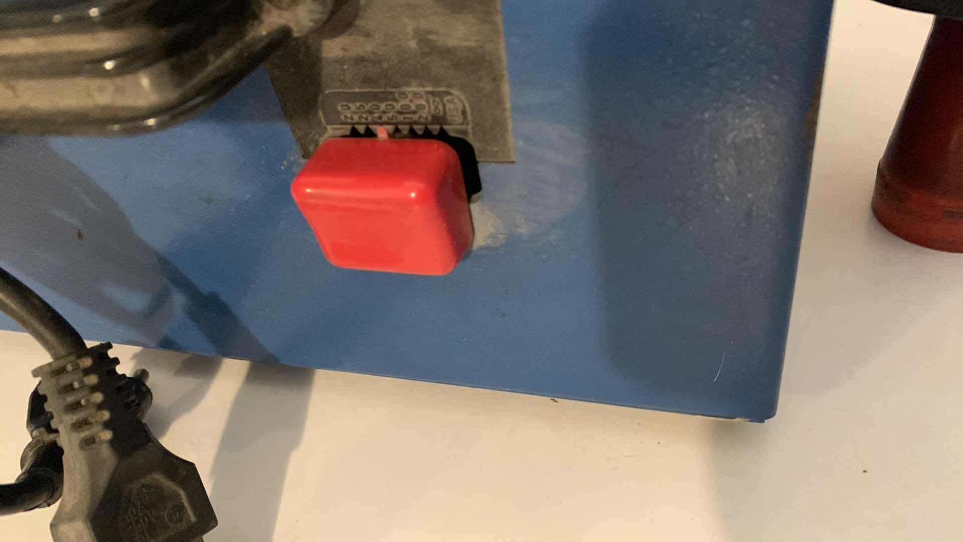 VINTAGE BELITA CRANK COIN COUNTER for sale Las Vegas, NV Nellis Auction