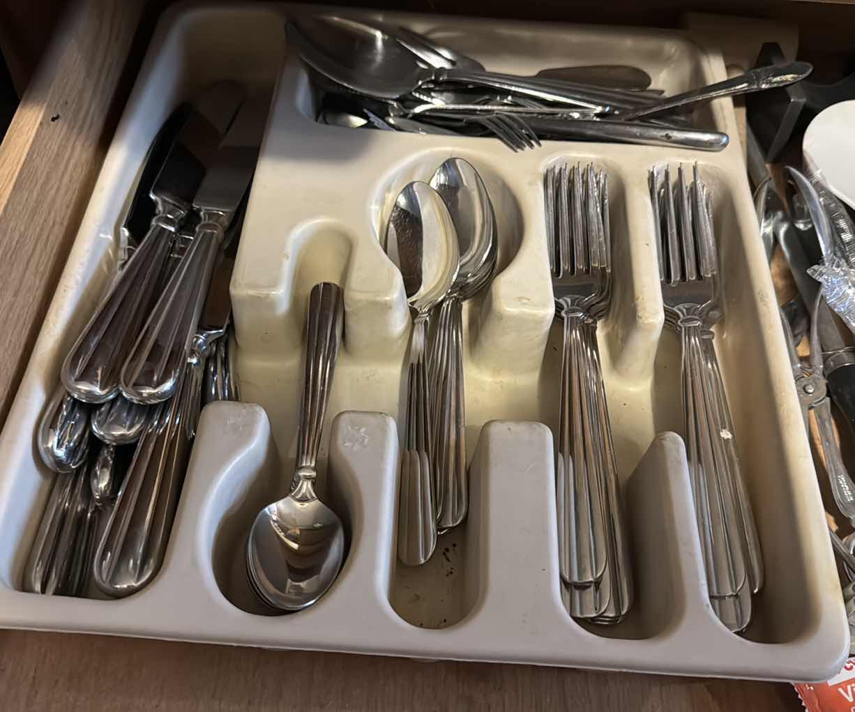 Photo 1 of CONTENTS OF DRAWER