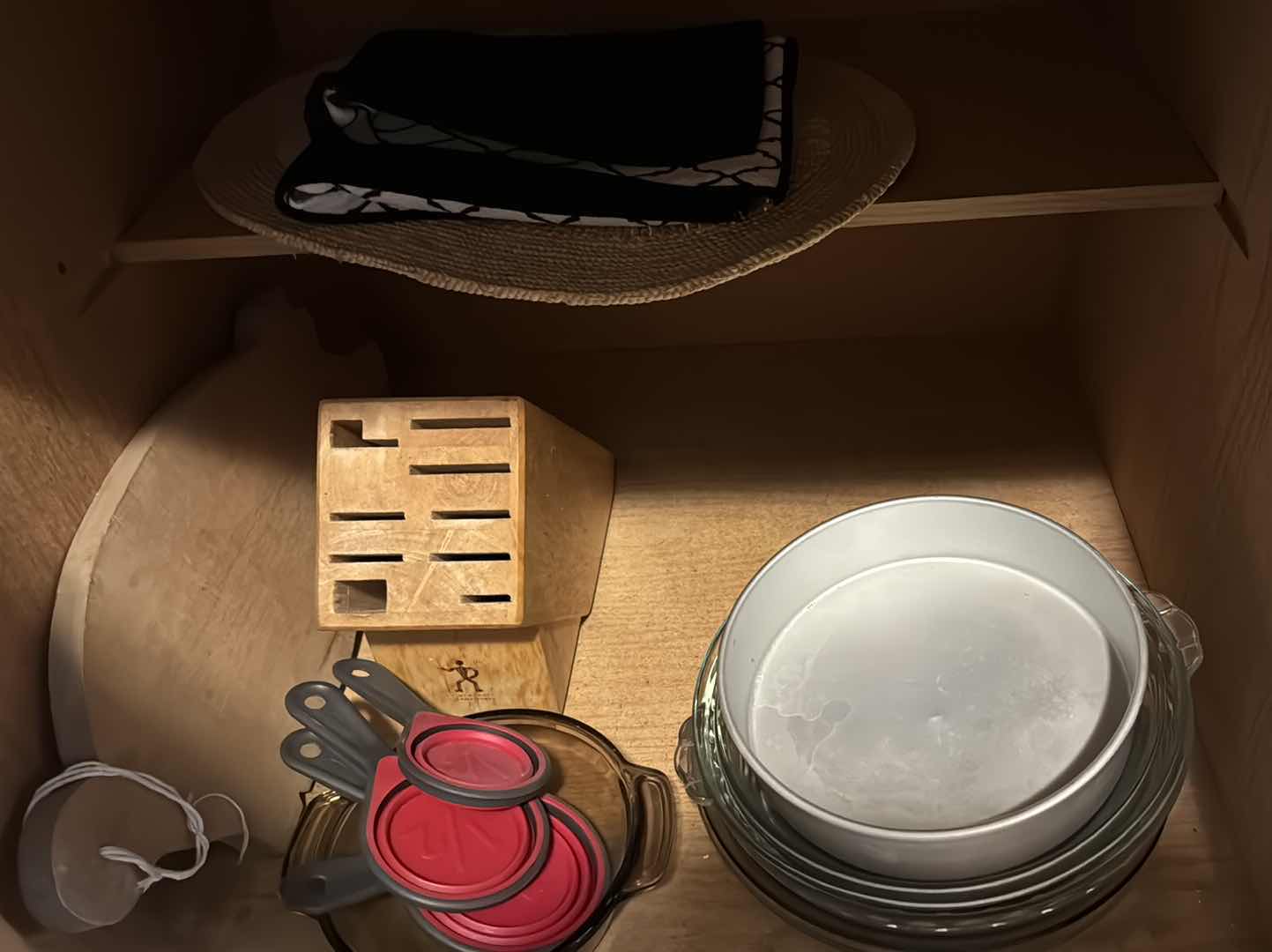 Photo 1 of CONTENTS OF CABINET