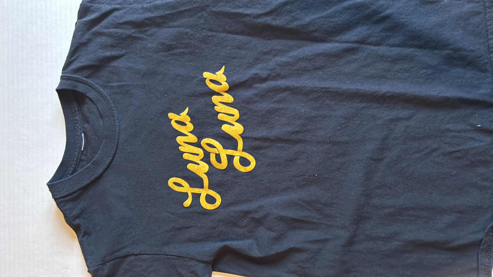 Photo 1 of SET OF BAND TEES SIZE M PARAMORE AND LUNA LUNA