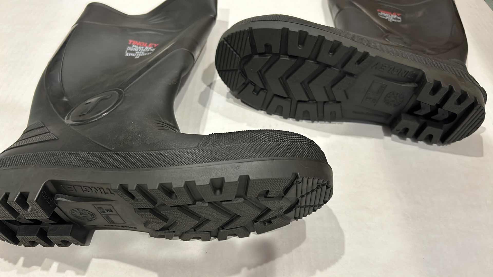 Photo 1 of TINGLEY RUBBER BOOTS SIZE 12