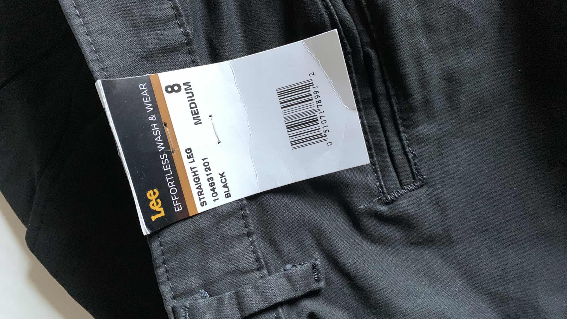 Photo 1 of WOMENS LEE BLACK STRAIGHT LEG RELAXED FIT JEANS SIZE 8