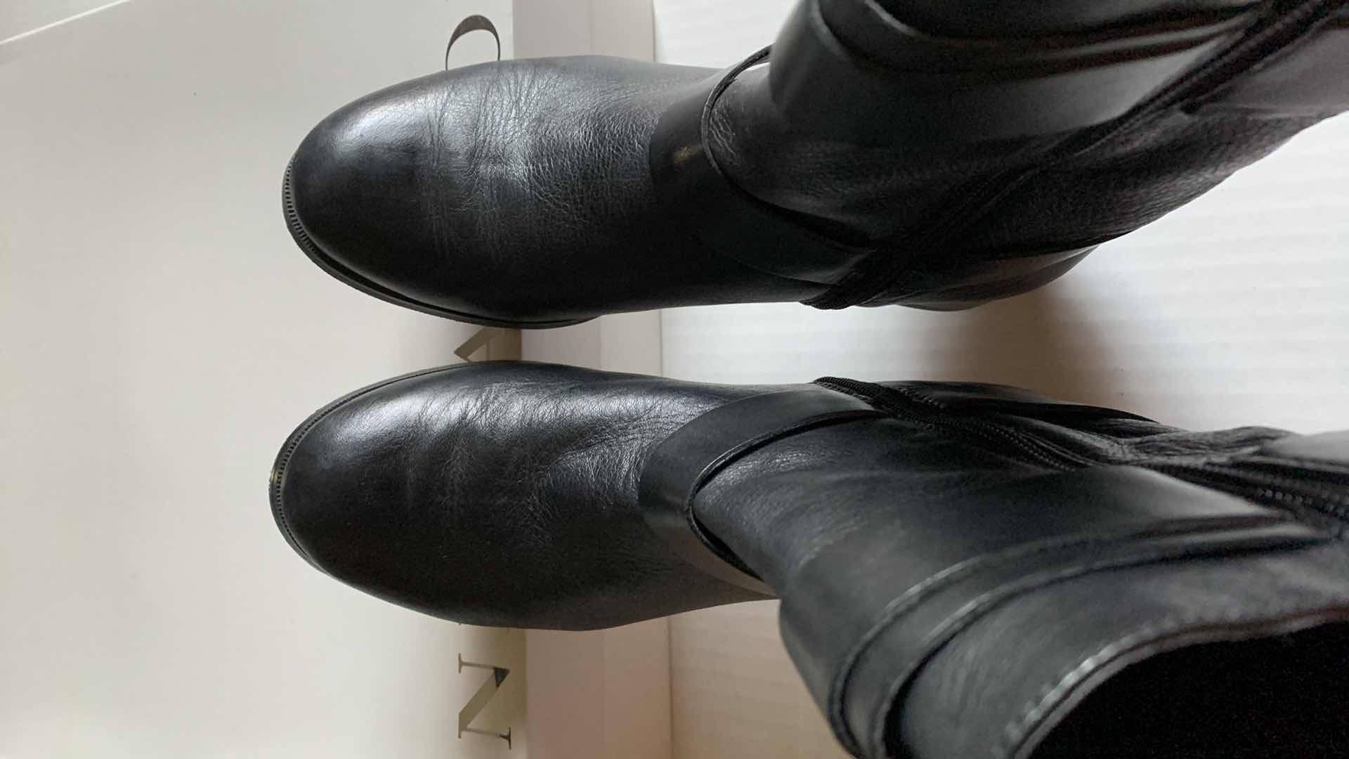 Photo 1 of WOMENS ANN TAYLOR BRYCEN BUCKLE BOOT SIZE 6.5