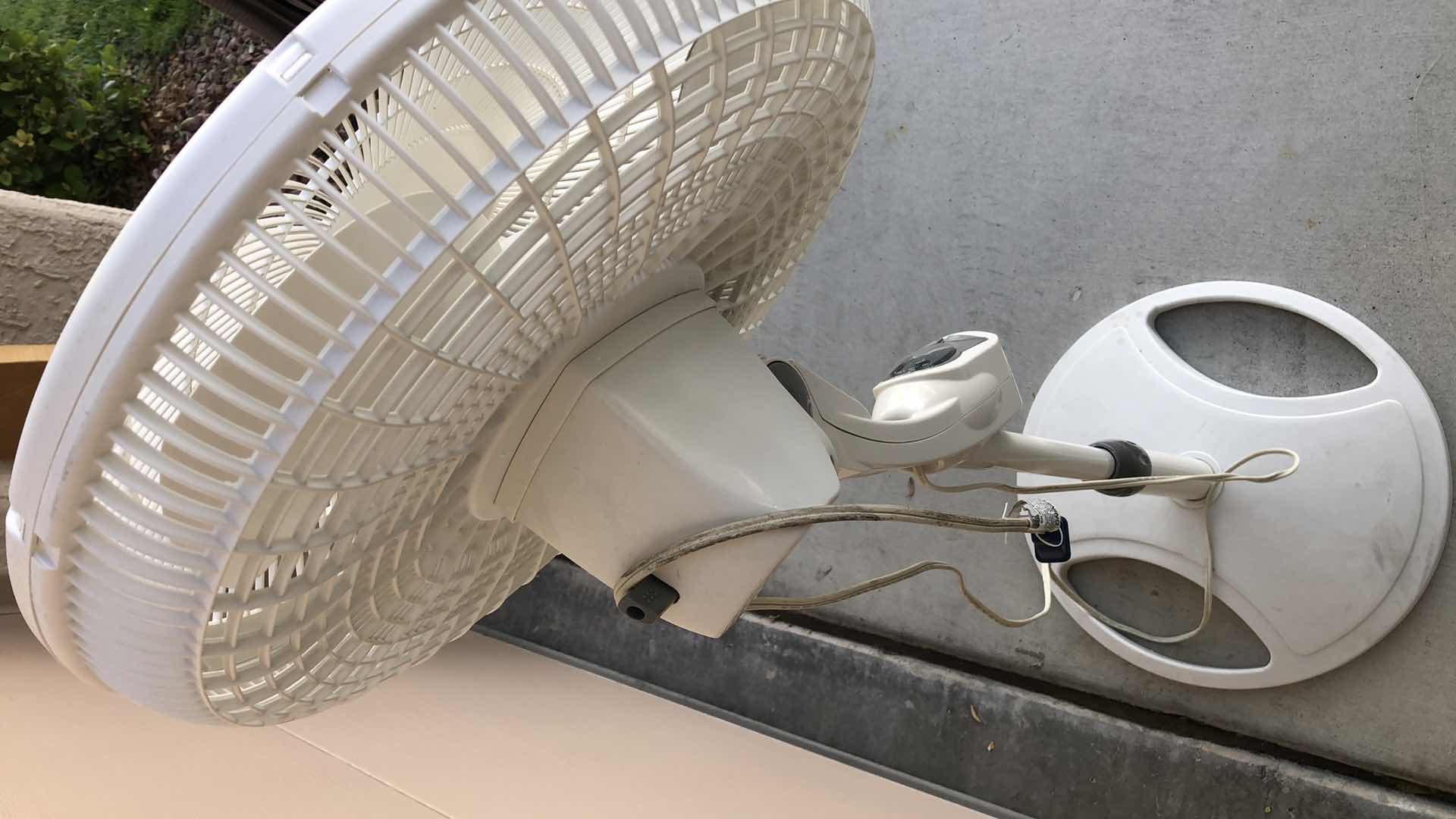 Photo 1 of LASKO 18” FAN