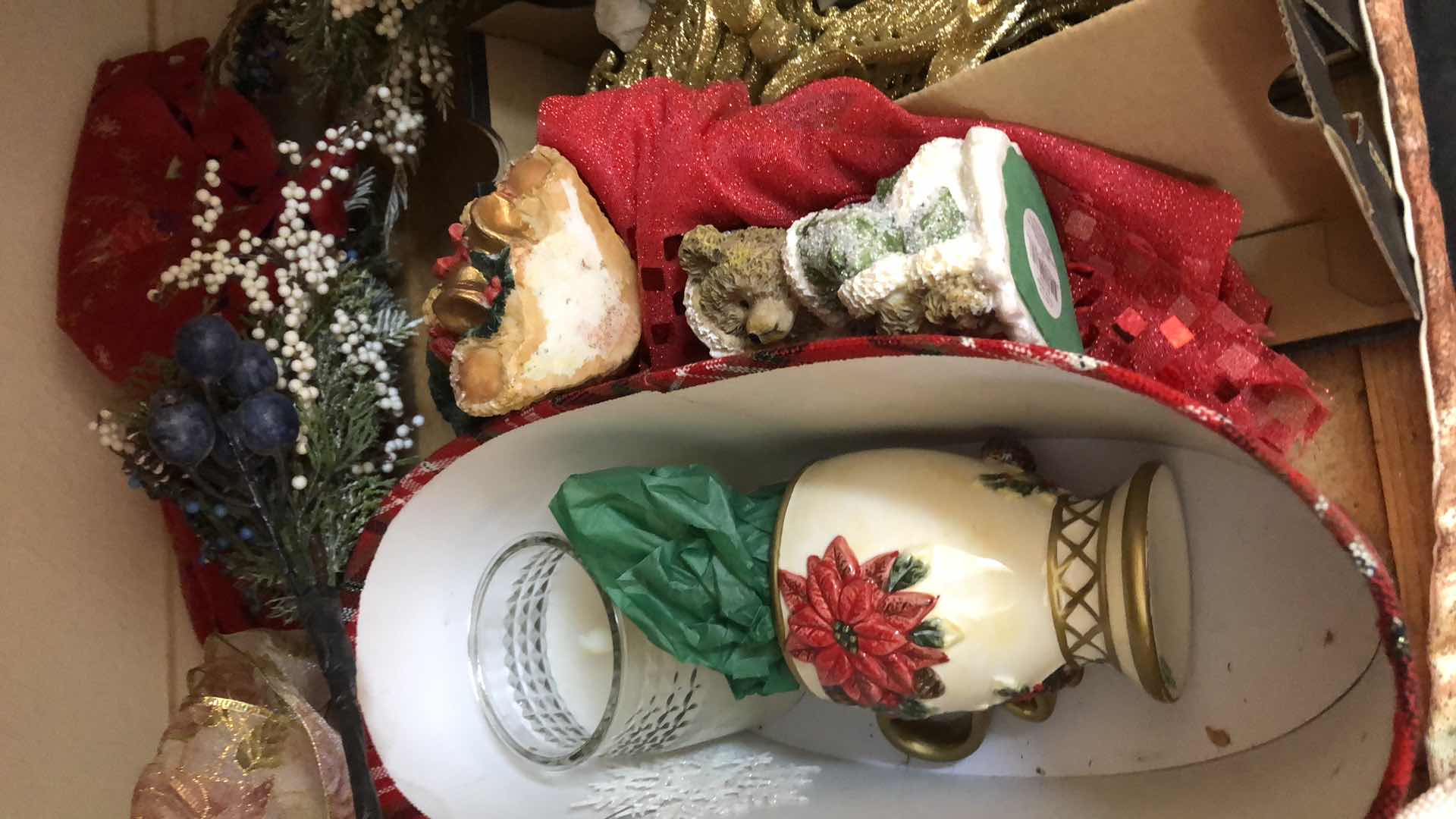 Photo 1 of CHRISTMAS DECOR