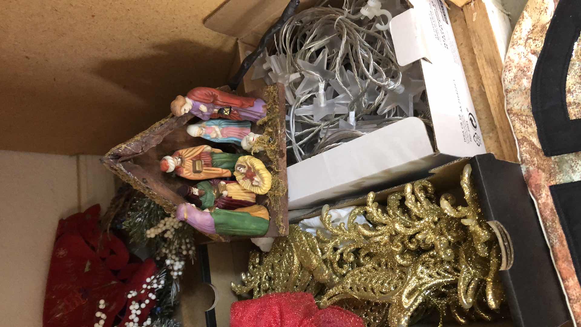 Photo 1 of CHRISTMAS DECOR