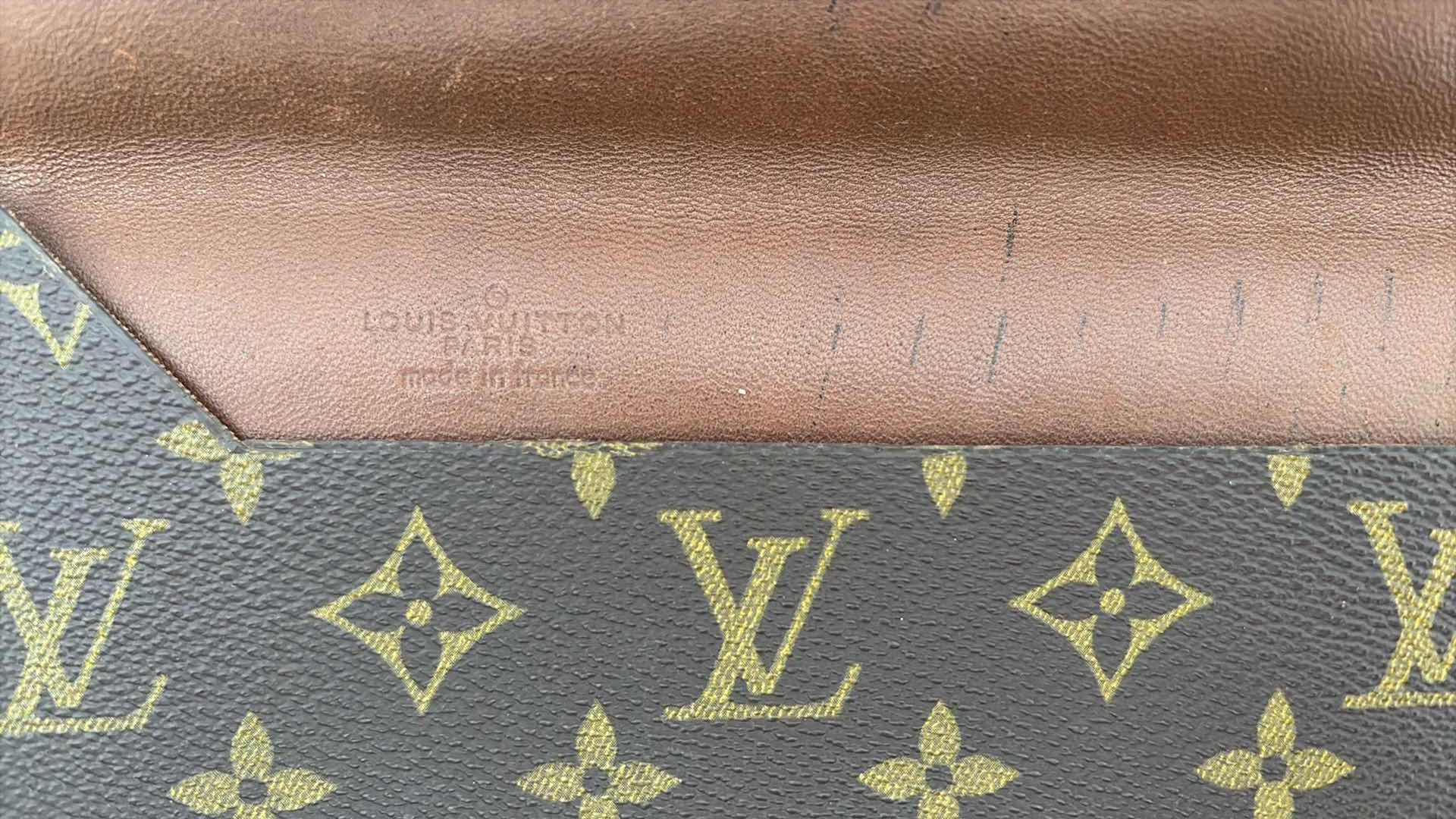 Photo 1 of ??? LOUIS VUITTON REPLICA DOCUMENT HOLDER H10”