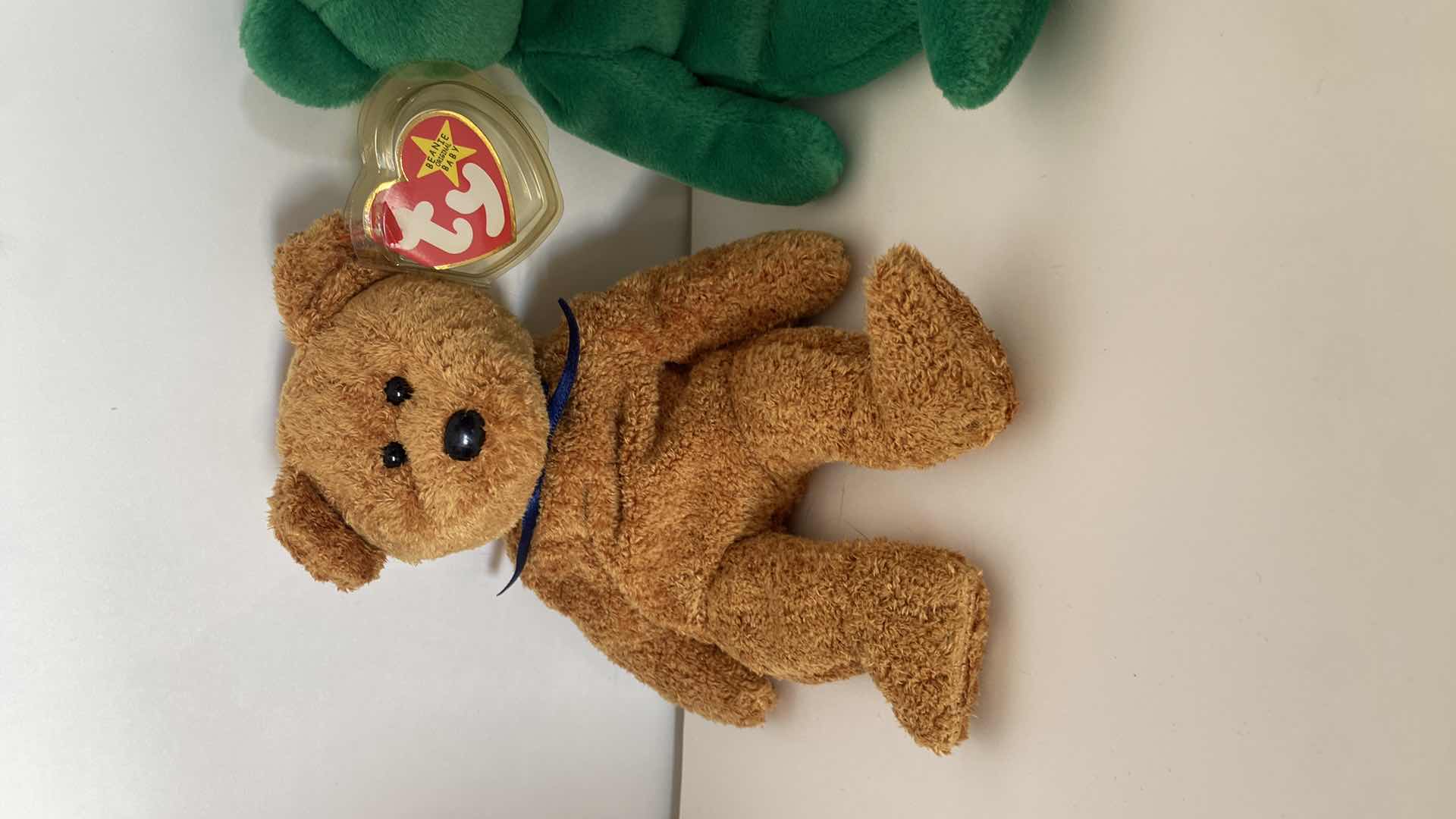 Photo 1 of VINTAGES BEANIE BABIES