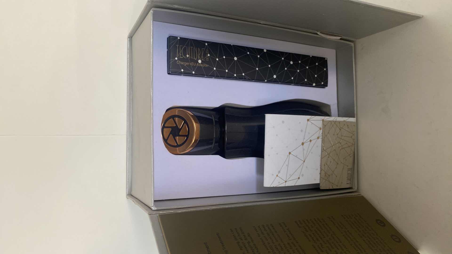 Photo 1 of E-PULSE TECHTURE TIGHTENING TREATMENT