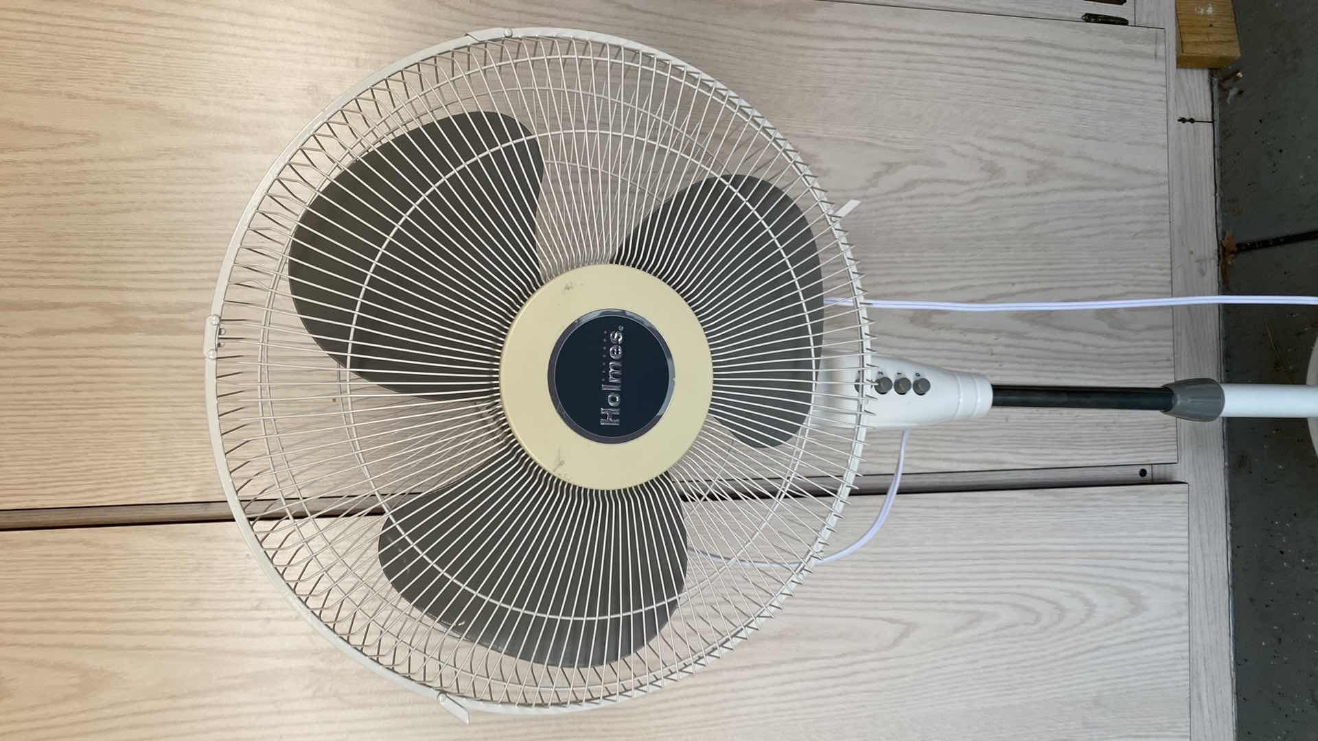 Photo 1 of HOLMES FAN 48”