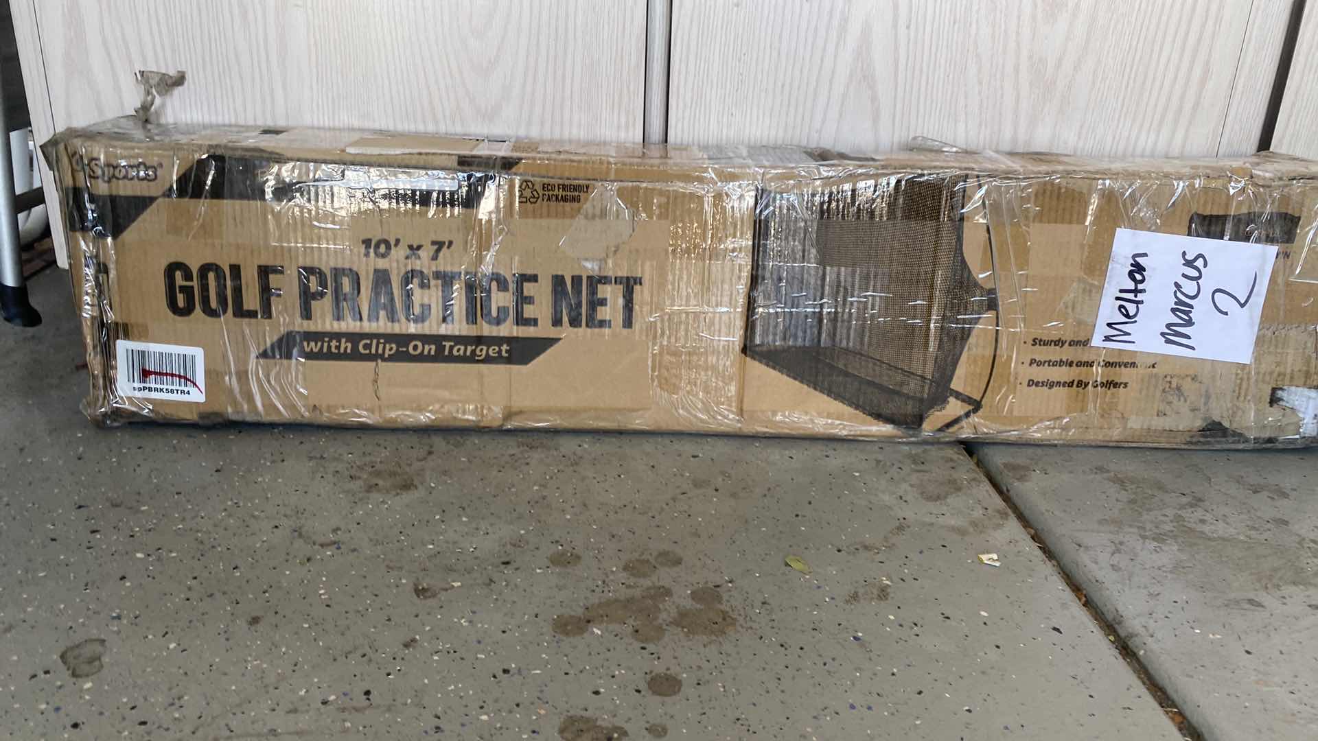 Photo 1 of GOSPORTS GOLF PRACTICE 10’ X 7’ W CLIP ON TARGET