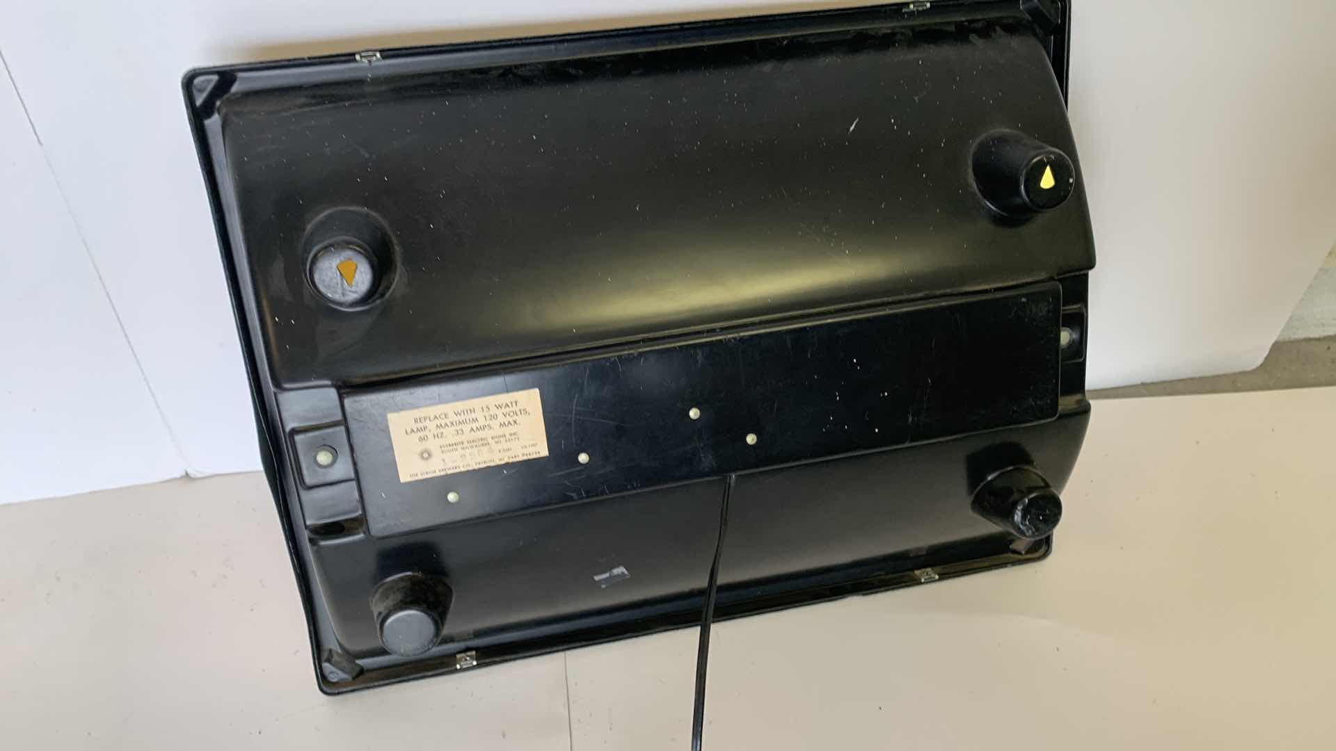 Photo 1 of STROH’S BEER NEON SIGN 20” X 16”