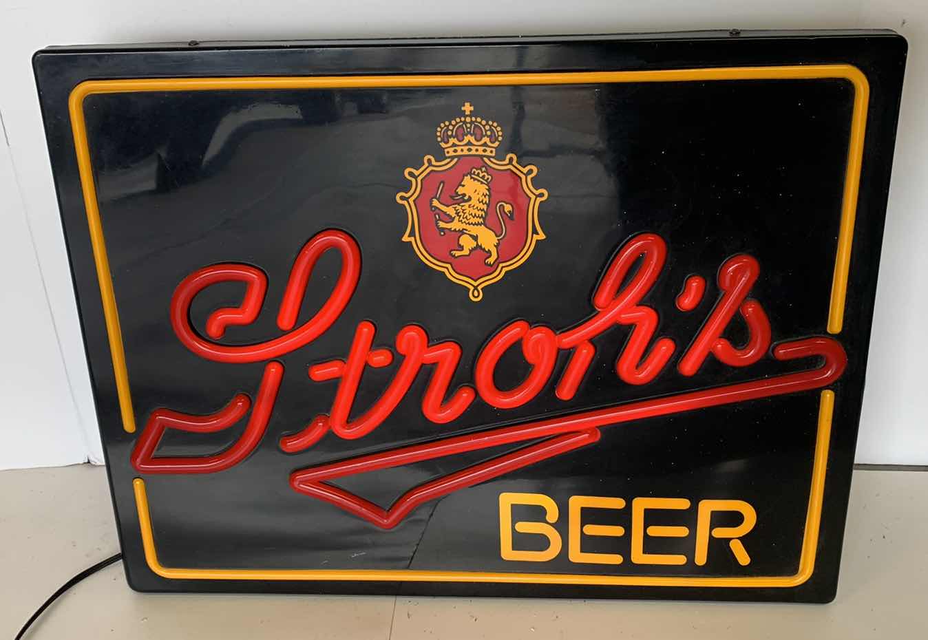 Photo 1 of STROH’S BEER NEON SIGN 20” X 16”