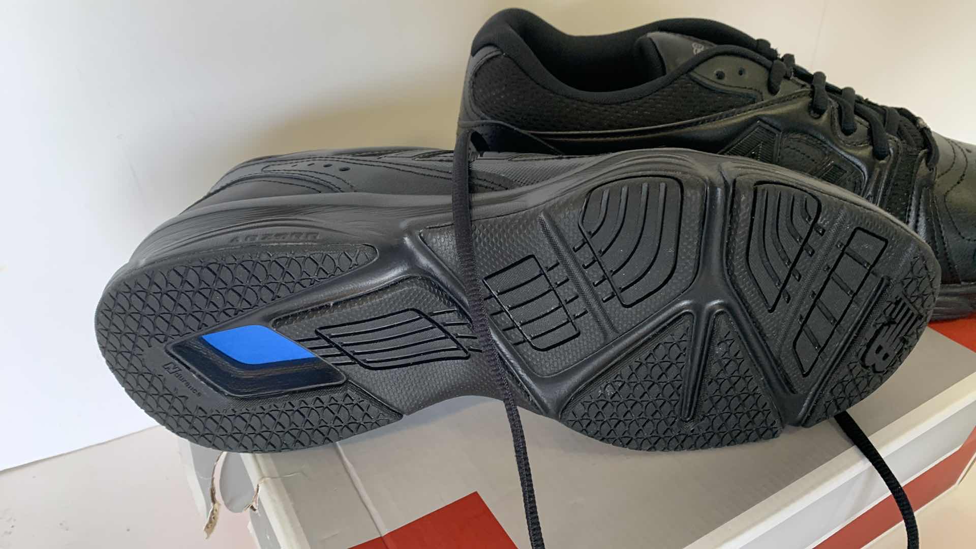 Photo 1 of NEW BALANCE MX519BK SIZE 11