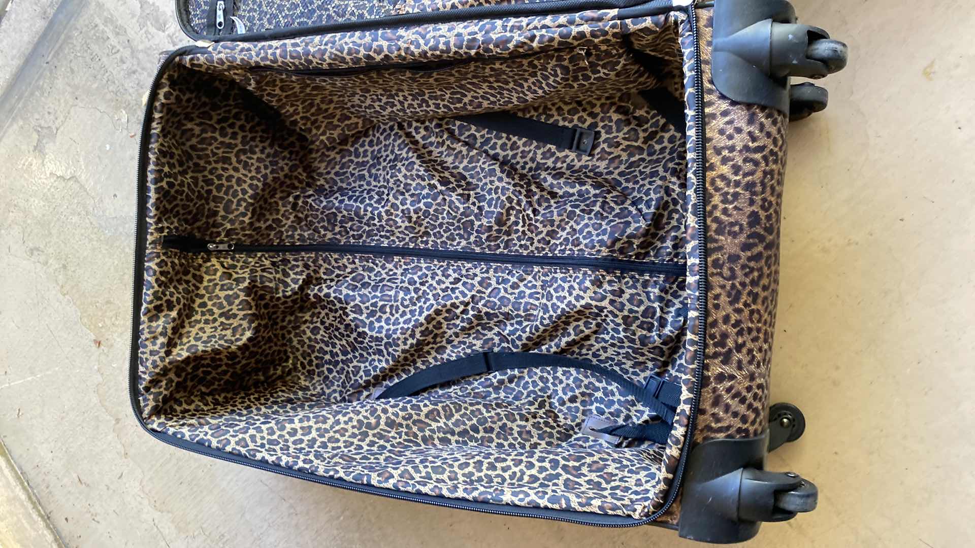 Photo 1 of 2-PIECE AMERICAN FLYER LUGGAGE SET WITH WHEELS