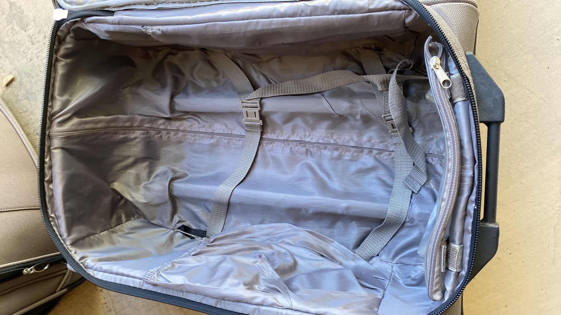 Photo 1 of 2-PIECE ADVANTAGE LUGGAGE SET WITH WHEELS