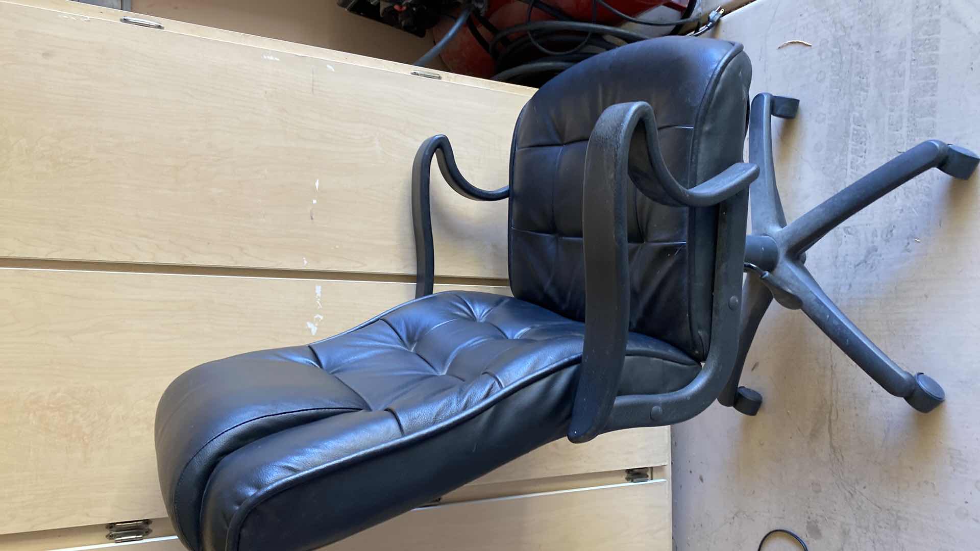 Photo 1 of HIGH BACK EXECUTIVE BLACK ADJUSTABLE OFFICER CHAIR WITH WHEELS