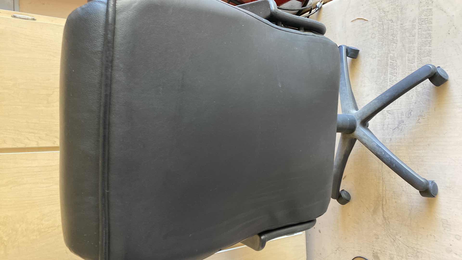 Photo 1 of HIGH BACK EXECUTIVE BLACK ADJUSTABLE OFFICER CHAIR WITH WHEELS