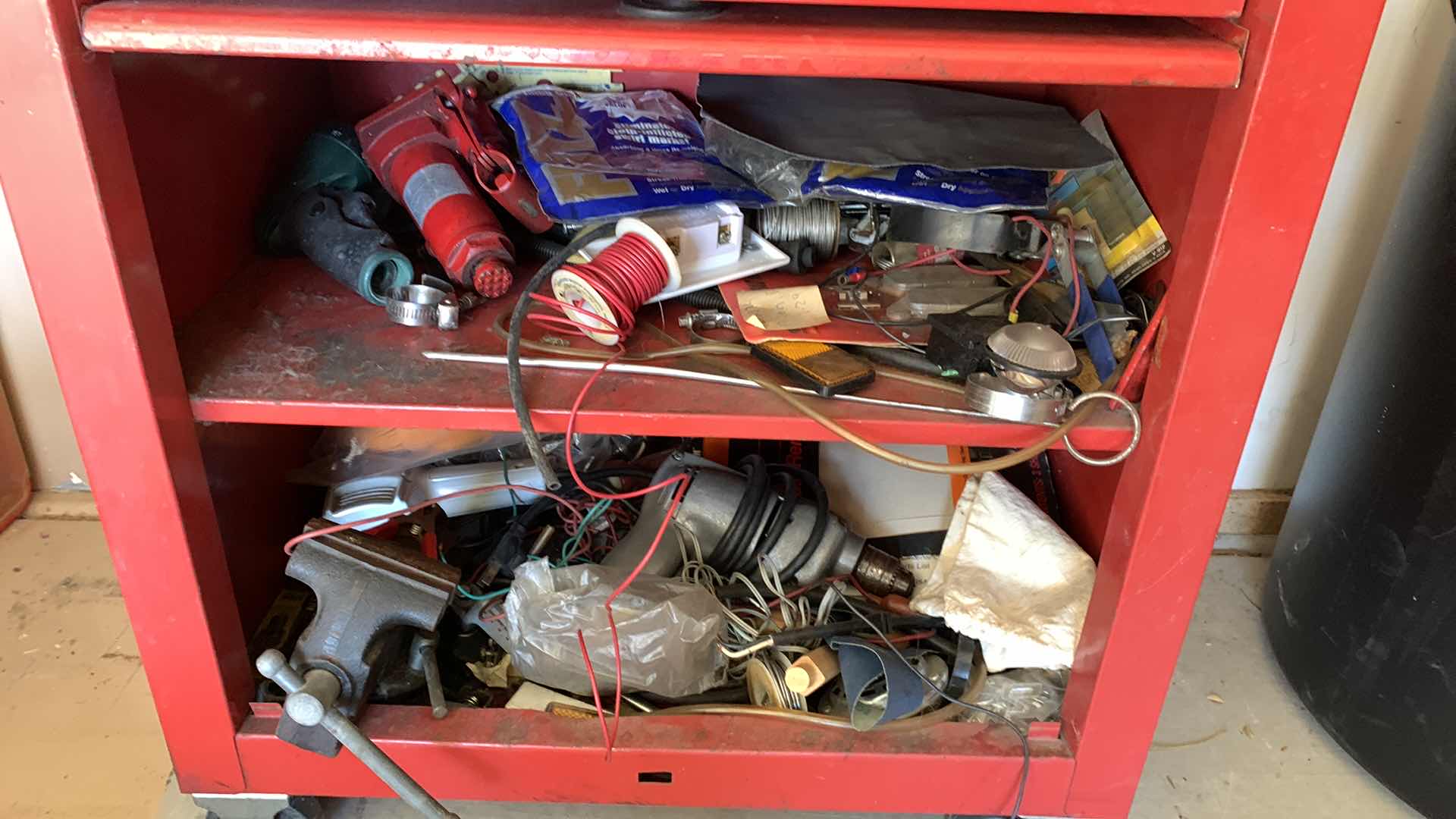 Photo 1 of 2 SHELFS OF ASSORTED TOOLS