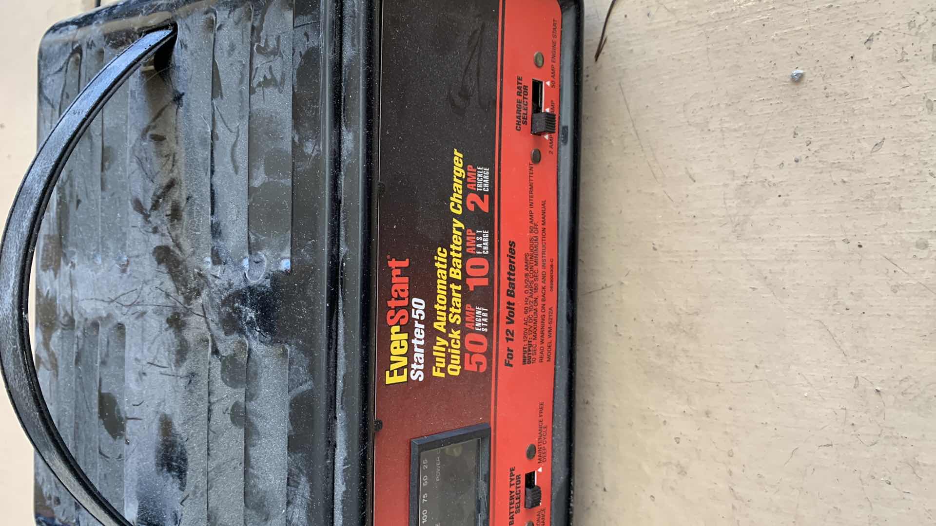 Photo 1 of EVERSTART BATTERY CHARGER