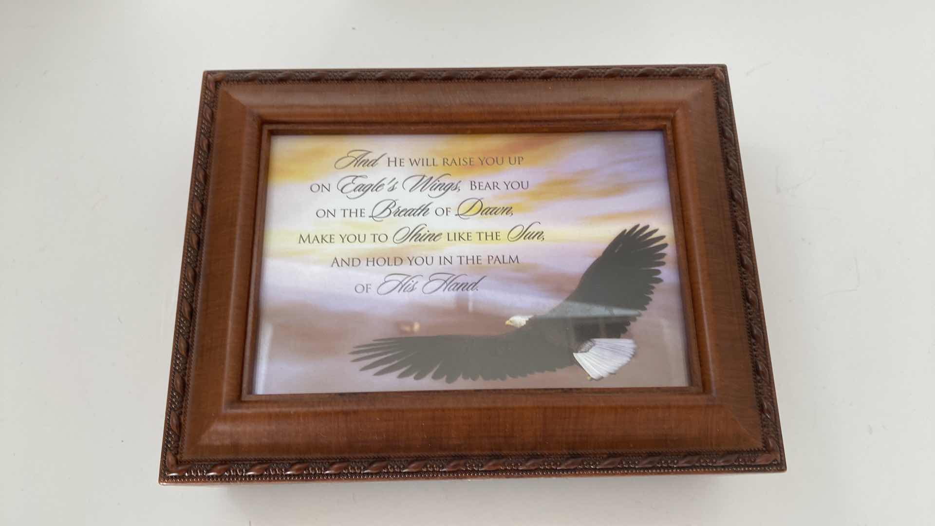 Photo 1 of  COTTAGE GARDEN RAISE YOU UP ON EAGLES PLAYS ON EAGLES WINGS MUSIC BOX
