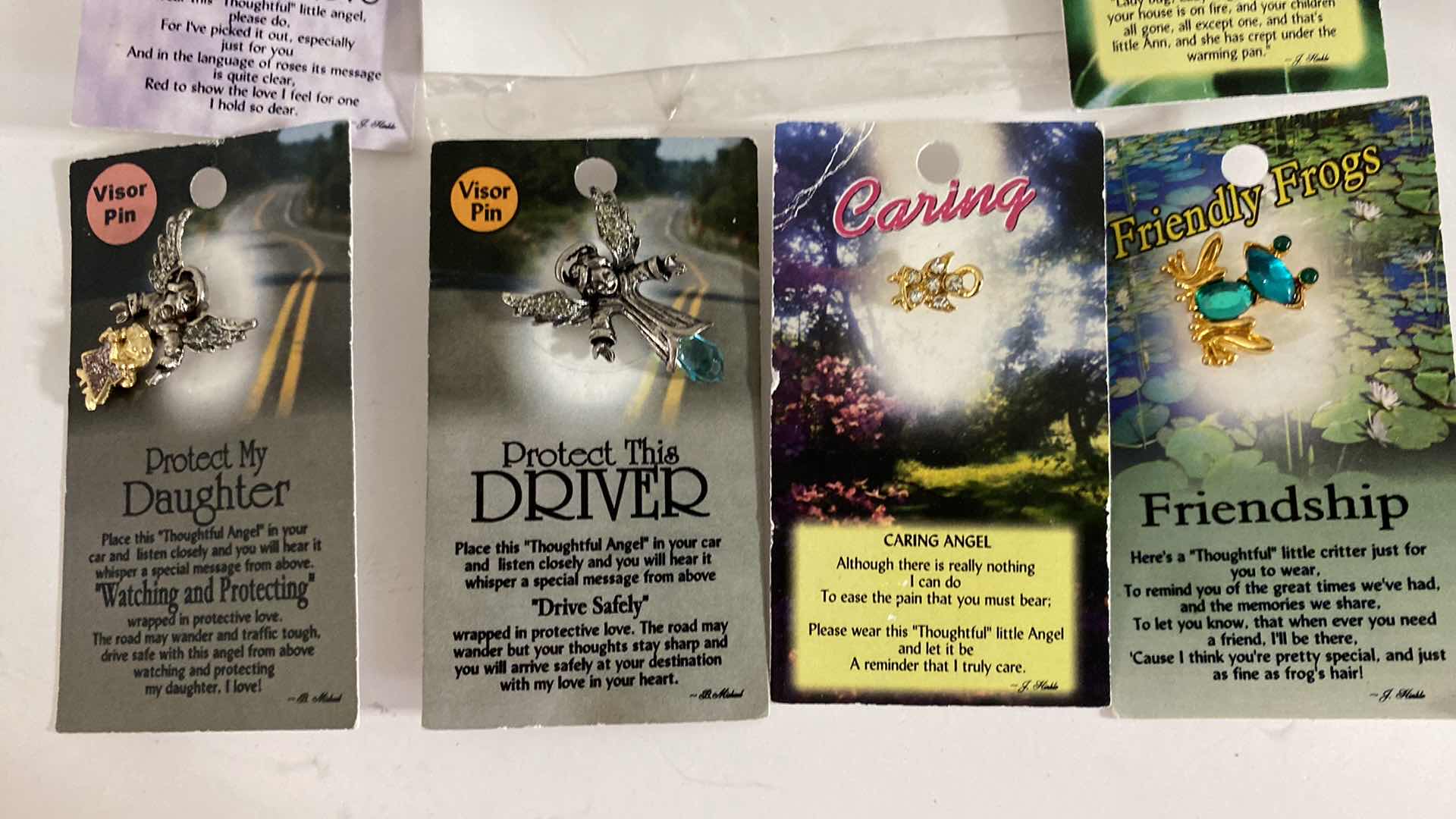 Photo 3 of WOMENS COSTUME JEWELRY