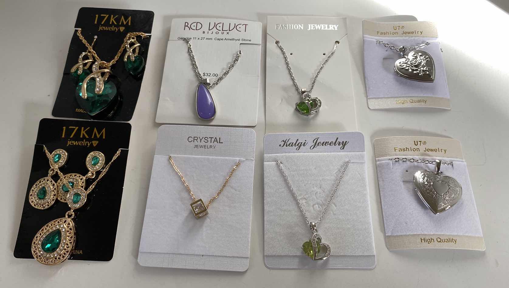 Photo 1 of WOMENS COSTUME JEWELRY