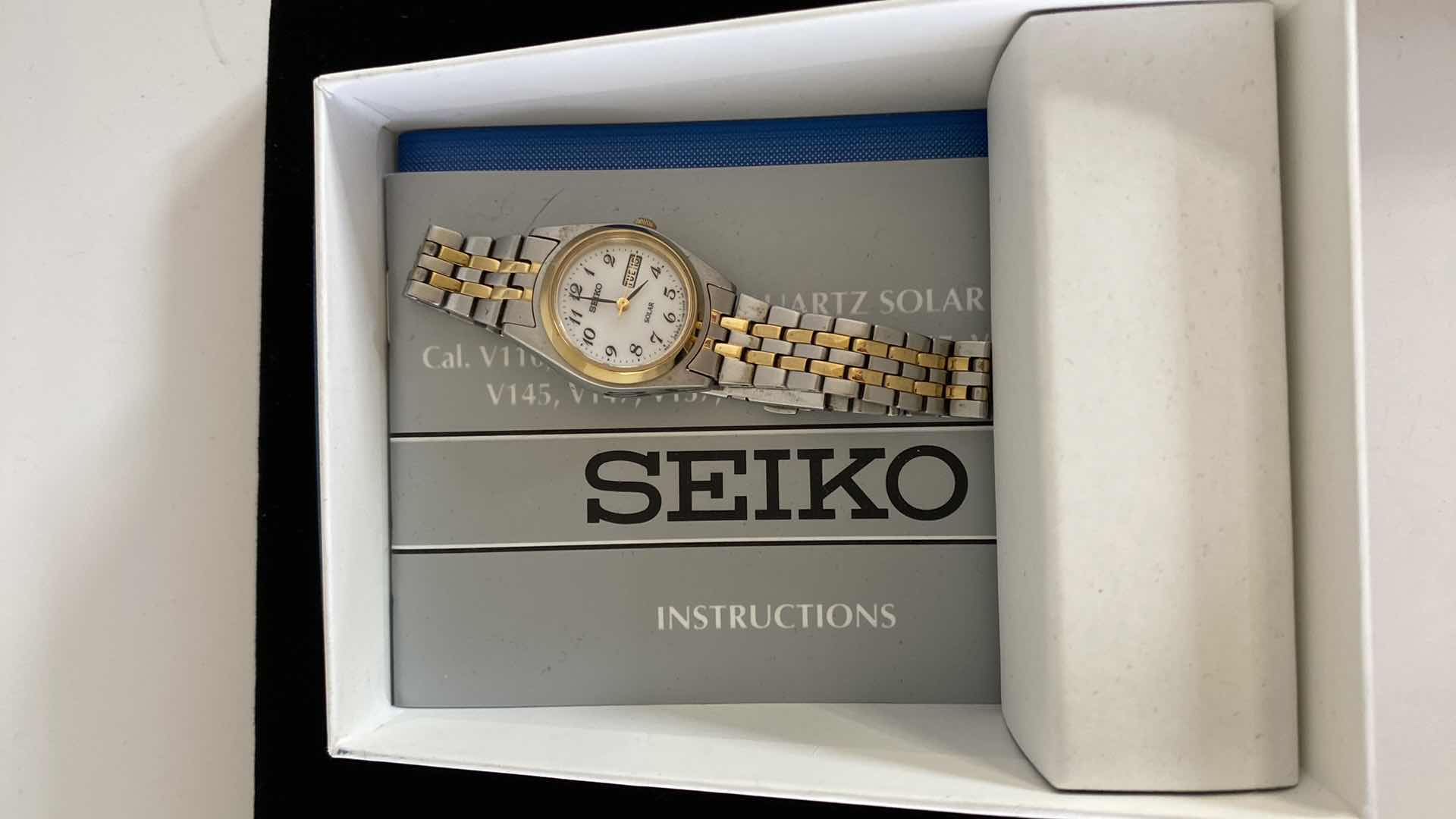 Photo 1 of WOMENS SEIKO WATCH SUT116