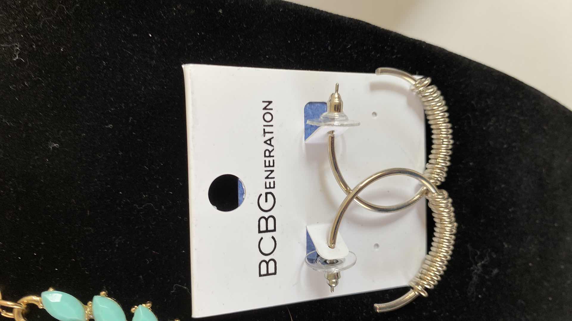 Photo 1 of WOMENS COSTUME JEWELRY