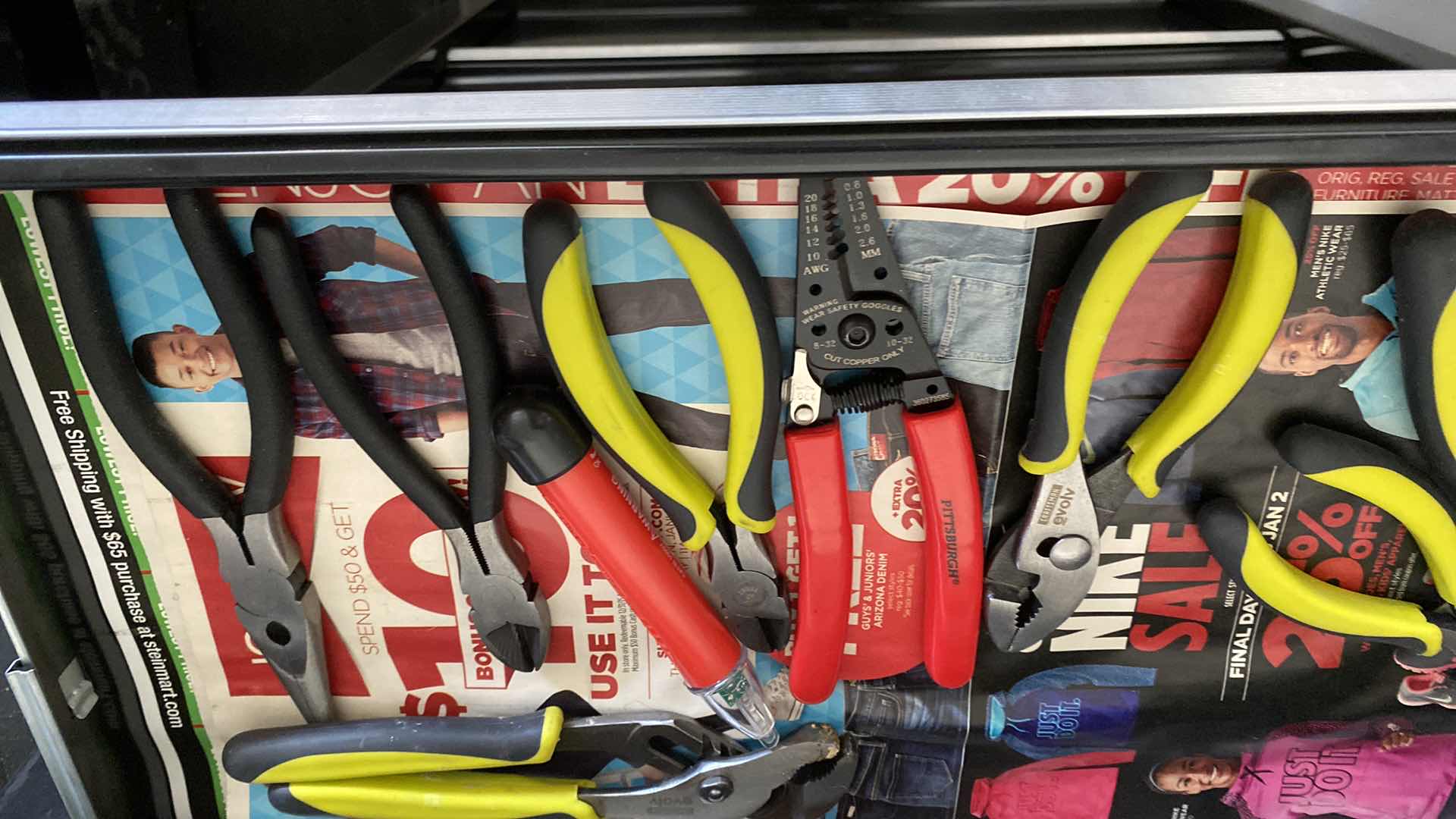 Photo 1 of CRAFTSMAN TOOLBOX WITH CONTENTS 26“ x 20“ H 46”