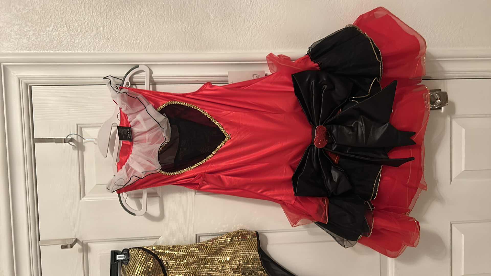 Photo 1 of 2 WOMENS COSTUMES SIZE L