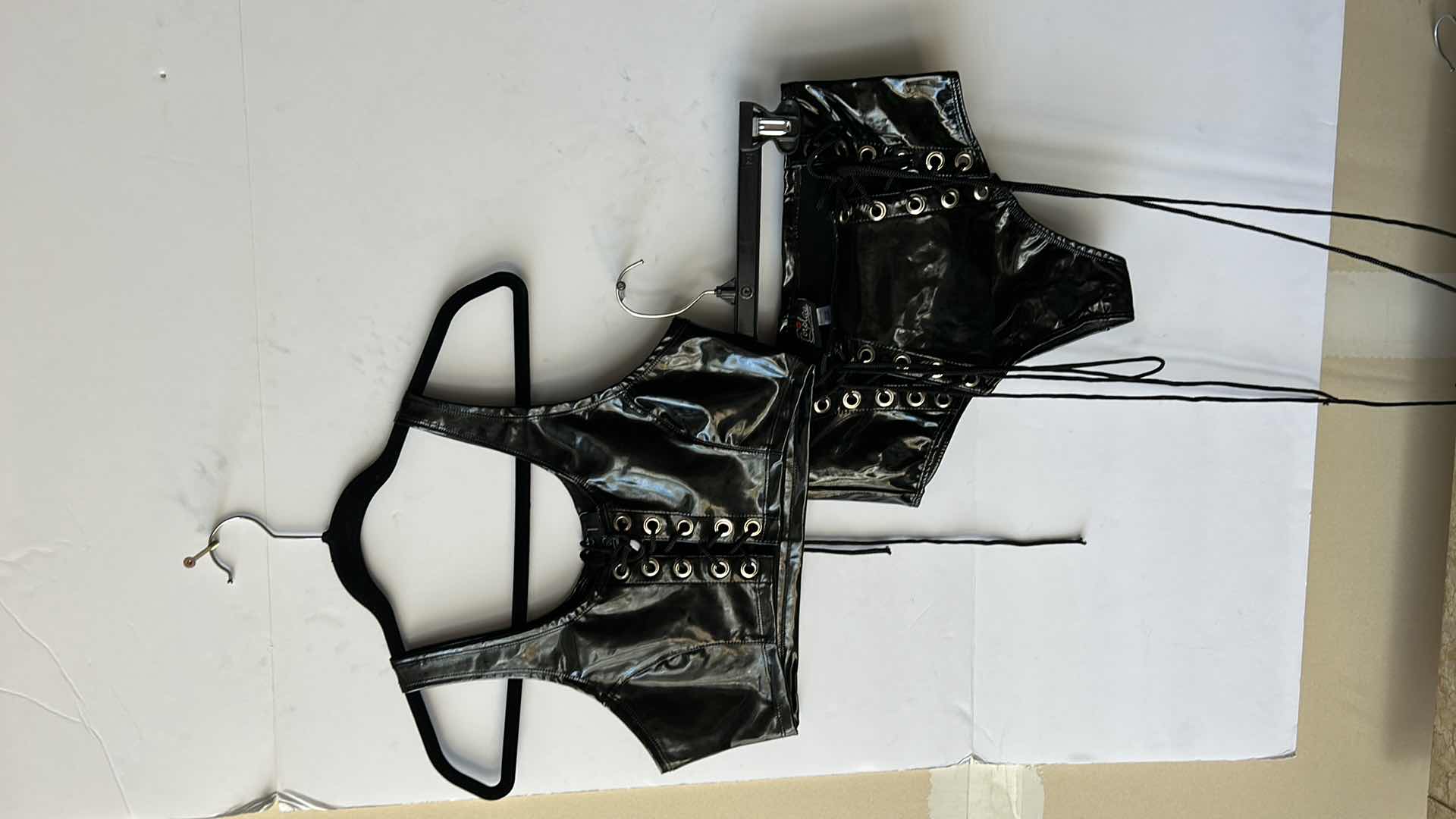 Photo 1 of 3 PC WOMENSWEAR SIZE L XL