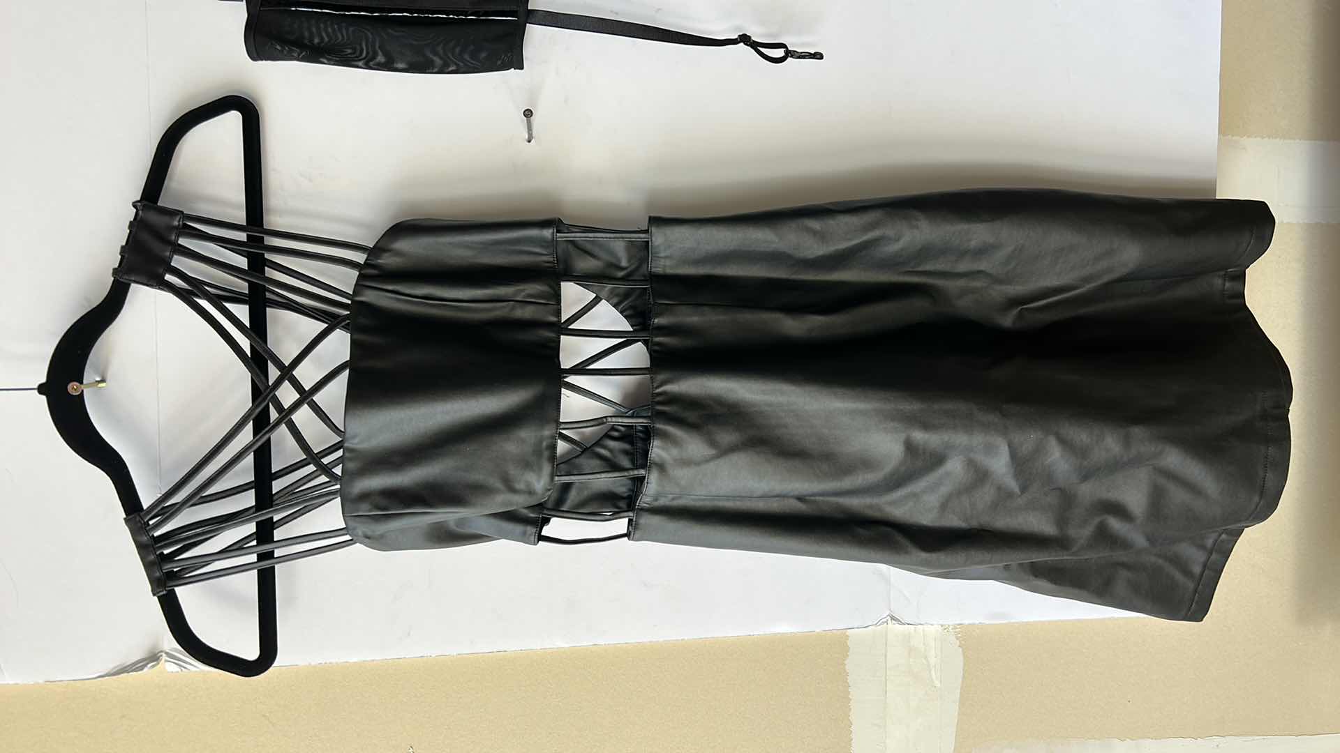 Photo 1 of 2 PC WOMENSWEAR SIZE M/L L