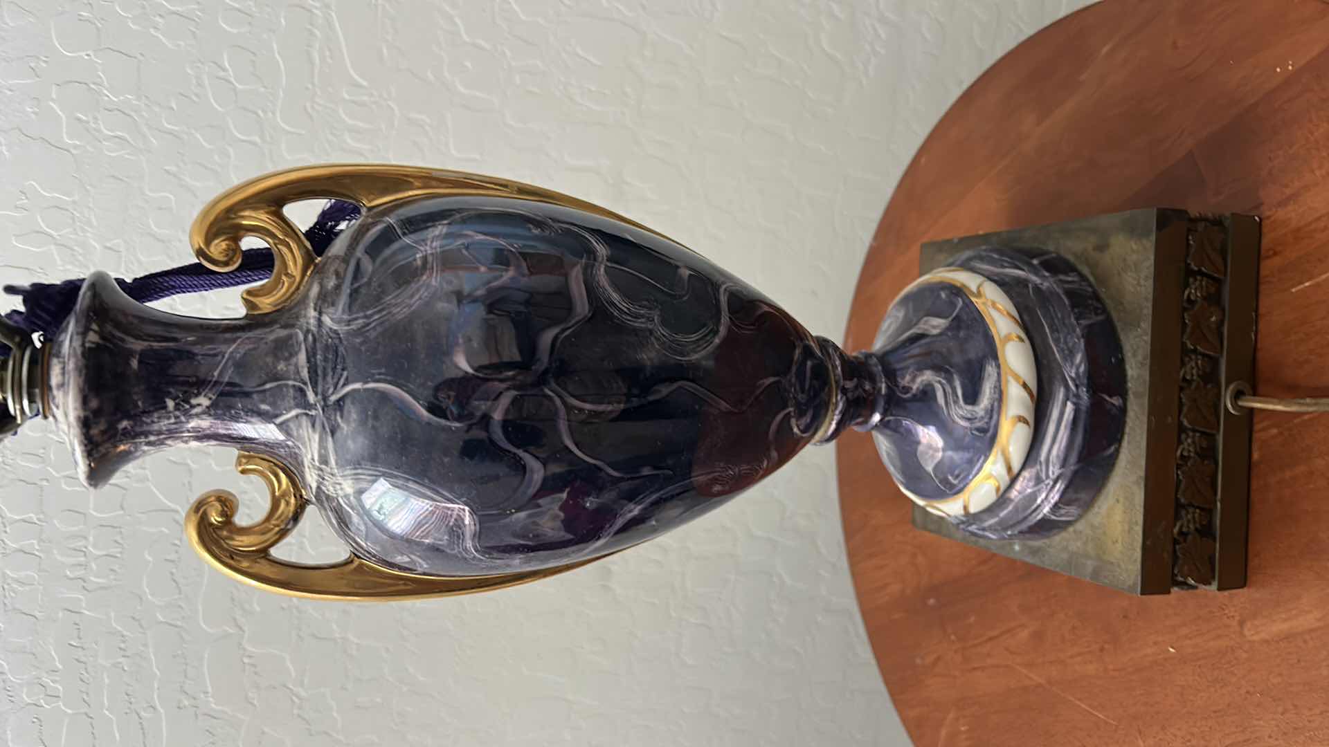 Photo 1 of VINTAGE LAMP H18”