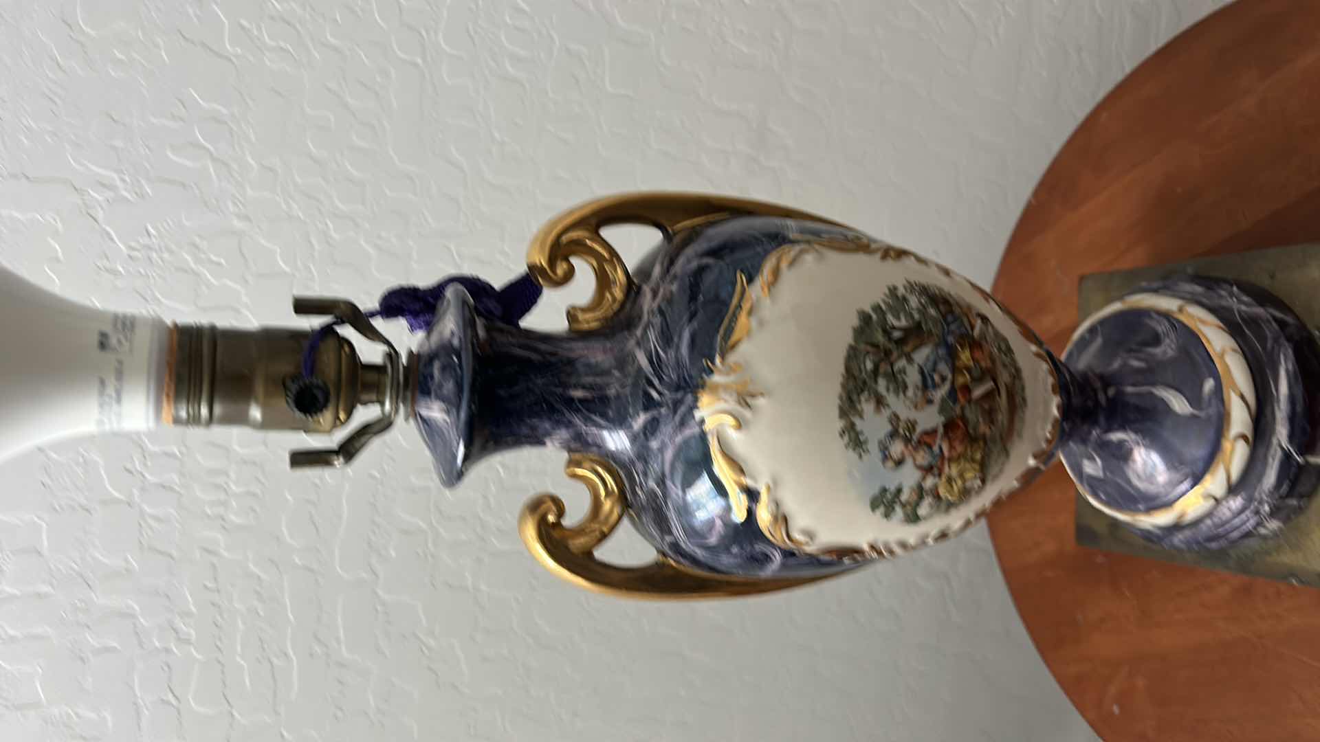 Photo 4 of VINTAGE LAMP H18”