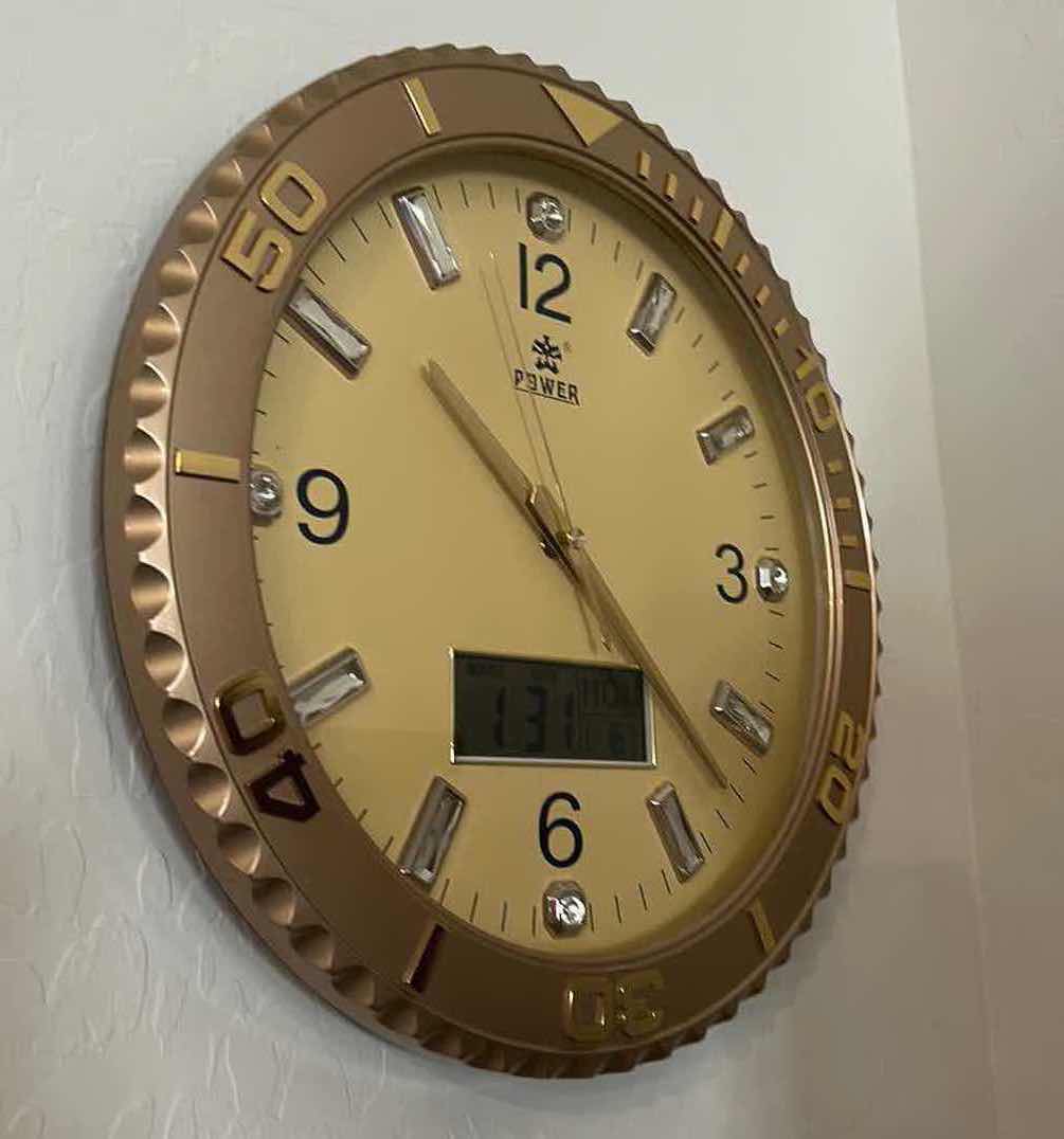 Photo 1 of POWER 15” WALL CLOCK