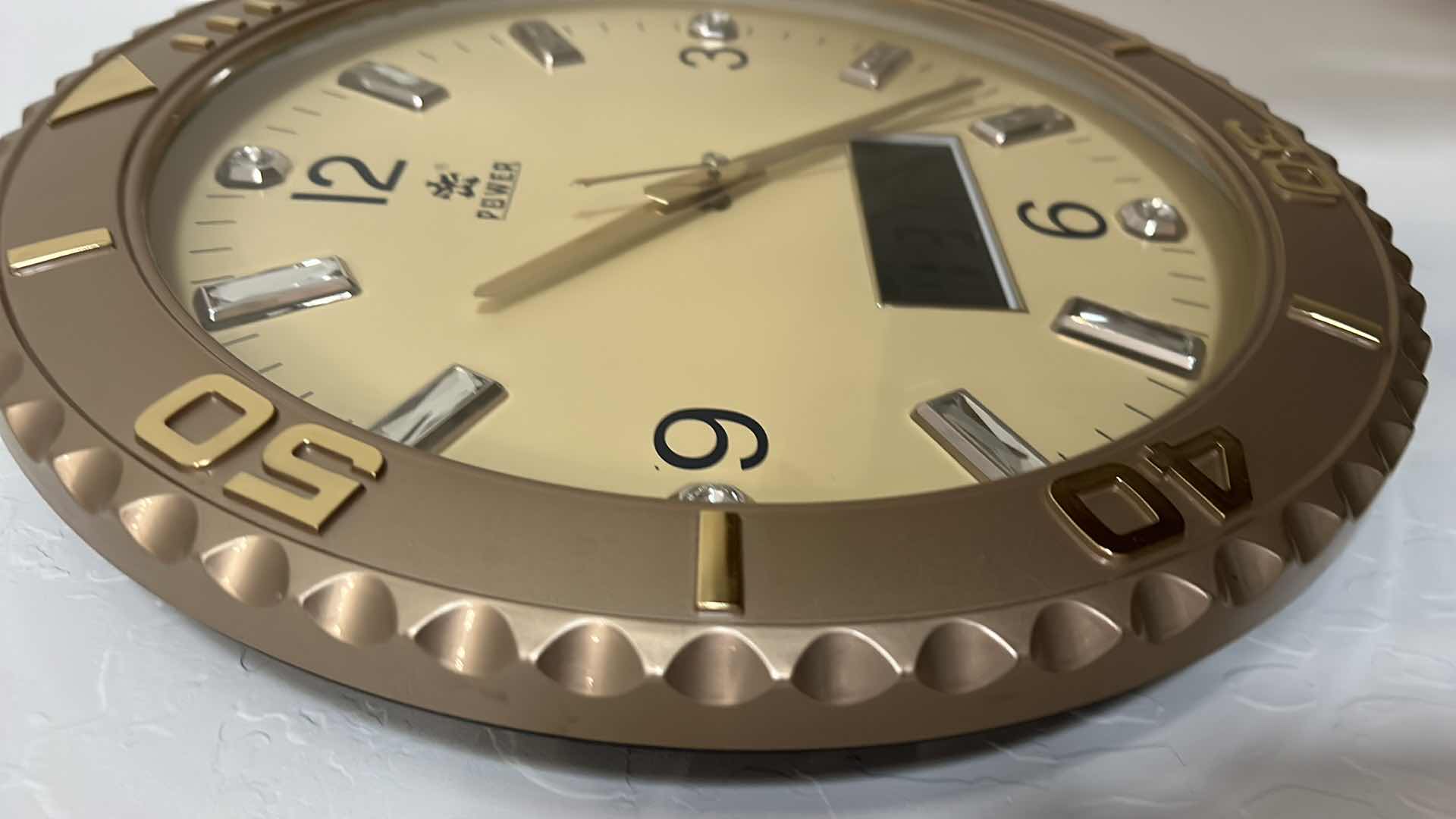 Photo 1 of POWER 15” WALL CLOCK