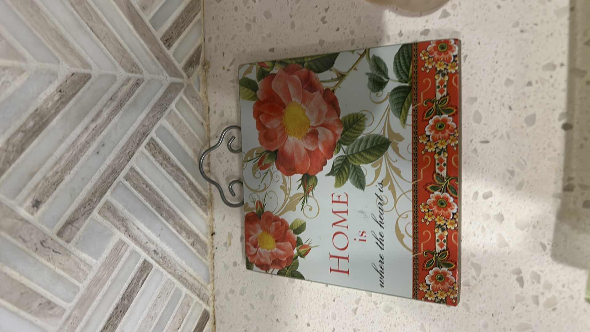 Photo 1 of HOME DECOR ASSORTMENT