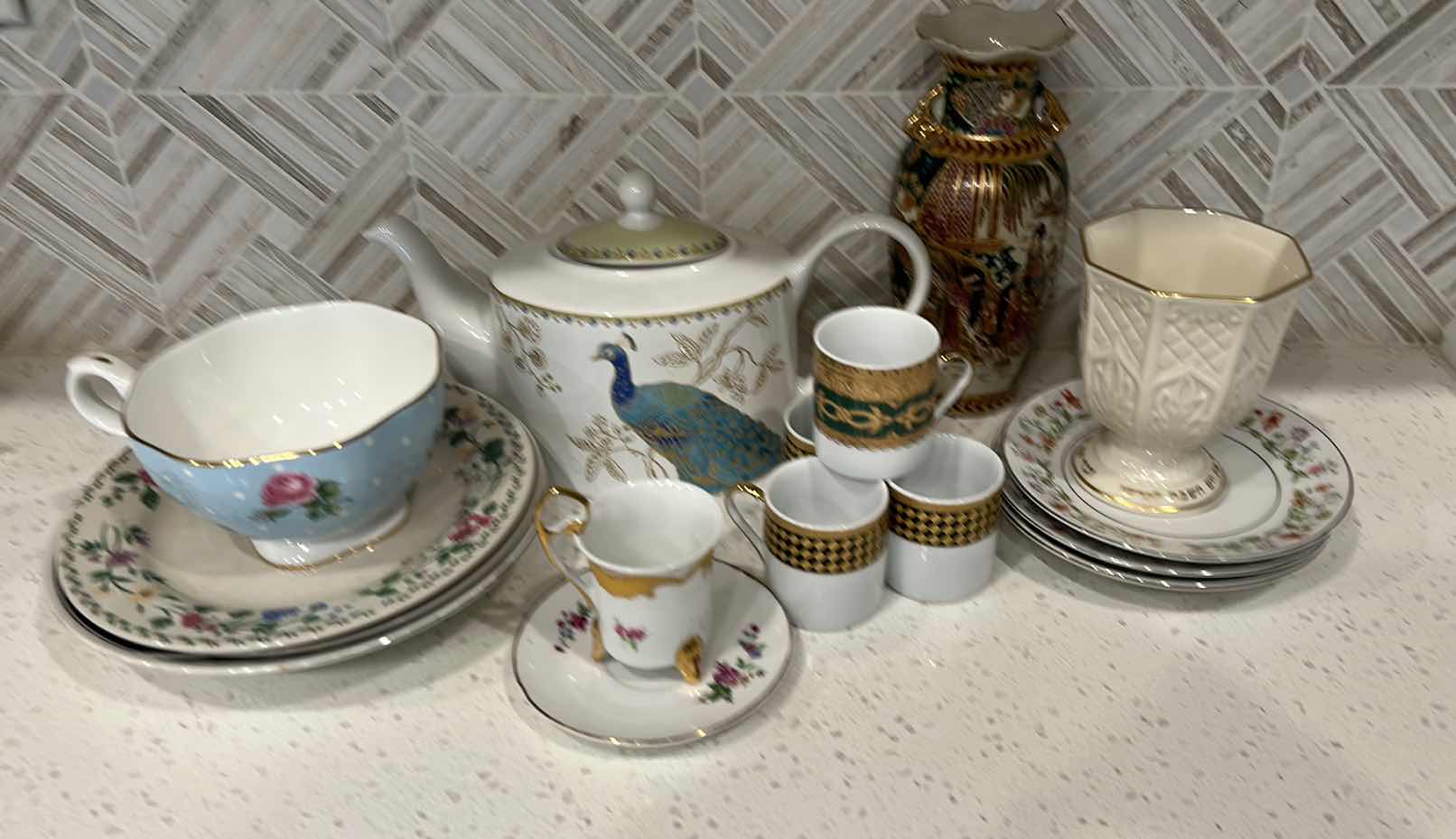 Photo 13 of PORCELAIN ASSORTMENT