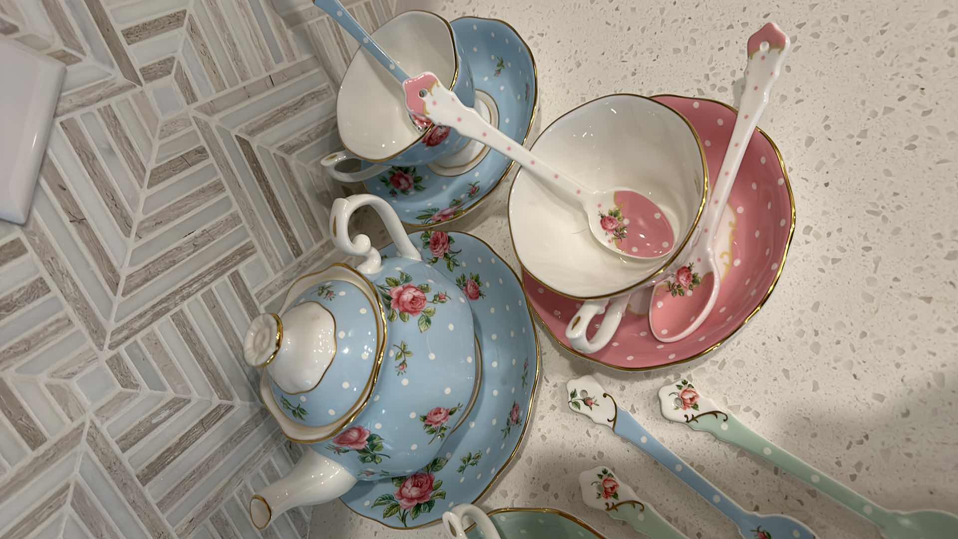 Photo 1 of ROYAL ALBERT BONE CHINA