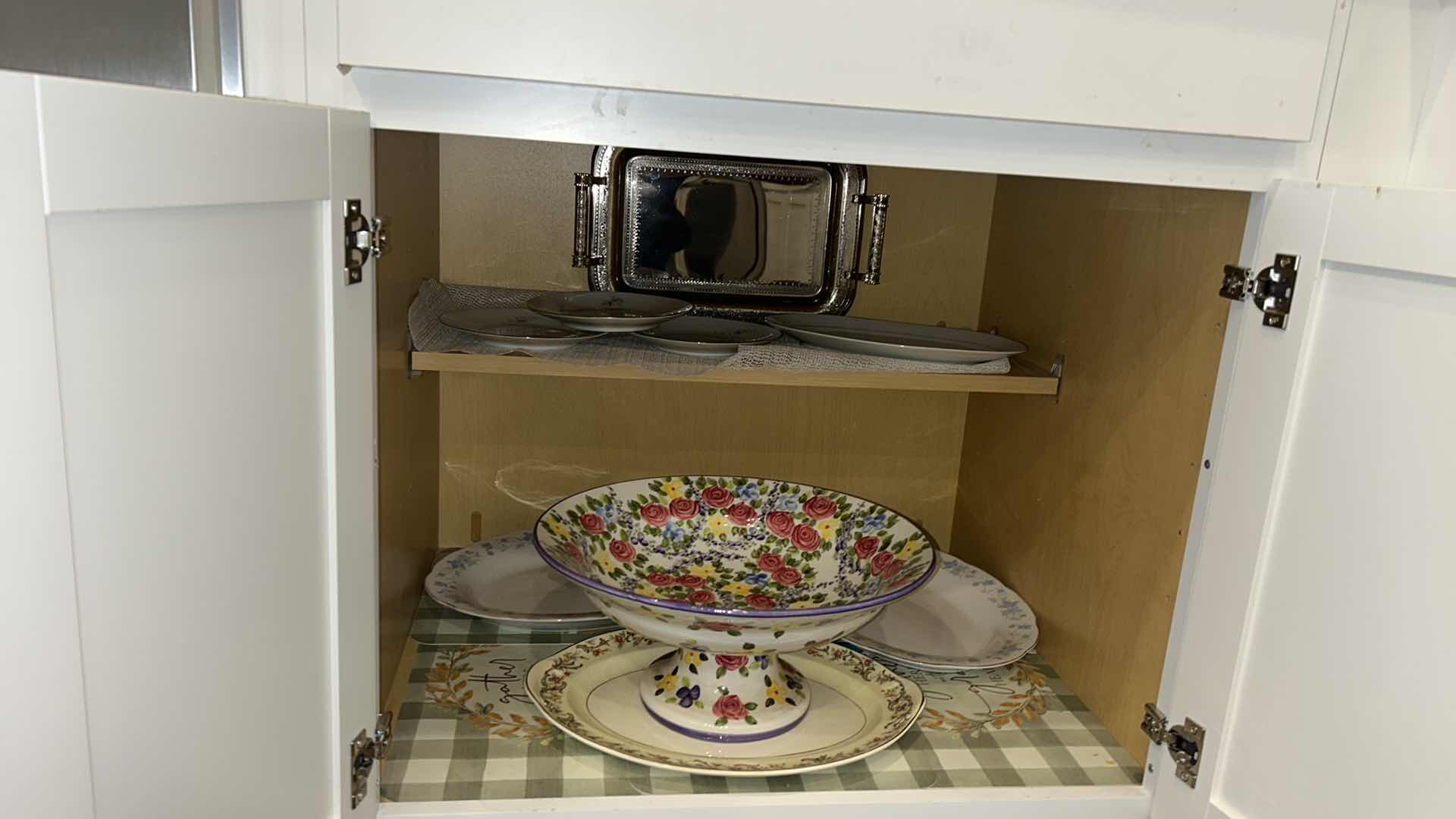 Photo 5 of LARGE PLATES, BOWL AND PLATTERS