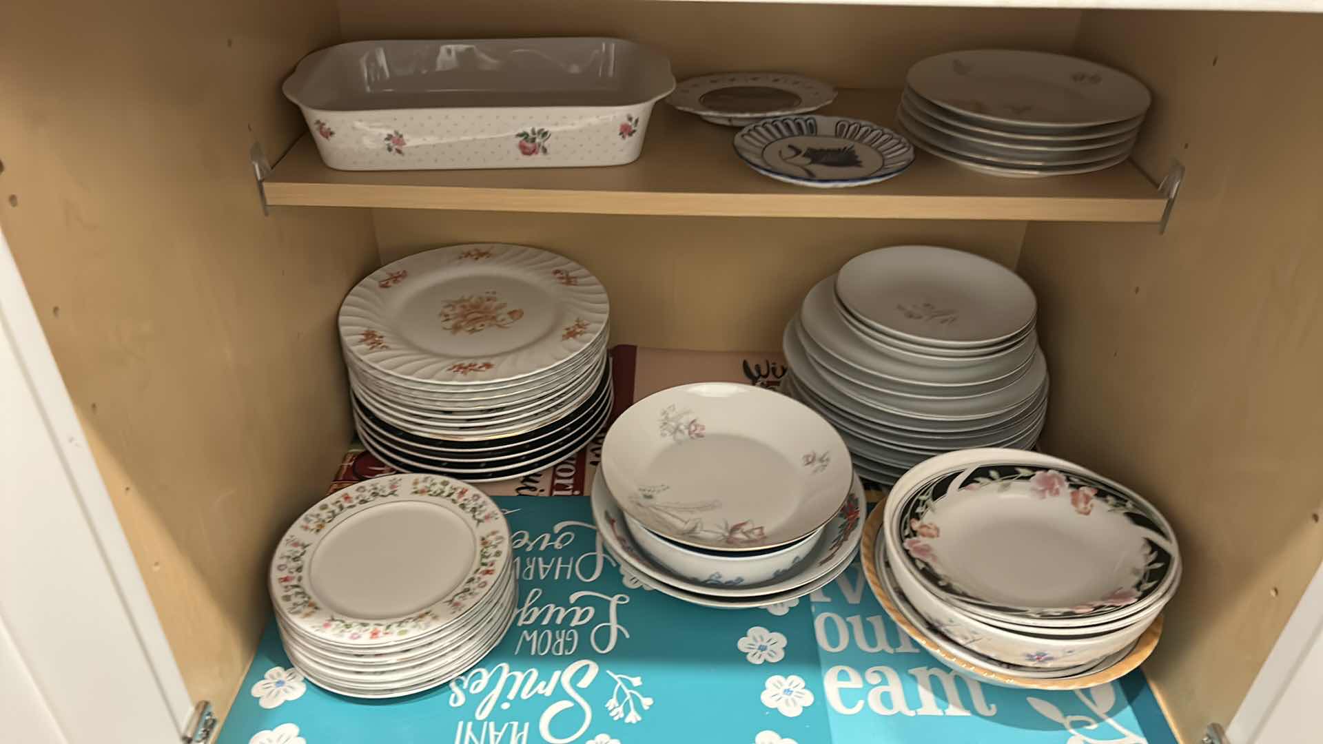 Photo 14 of CONTENTS OF KITCHEN CABINET