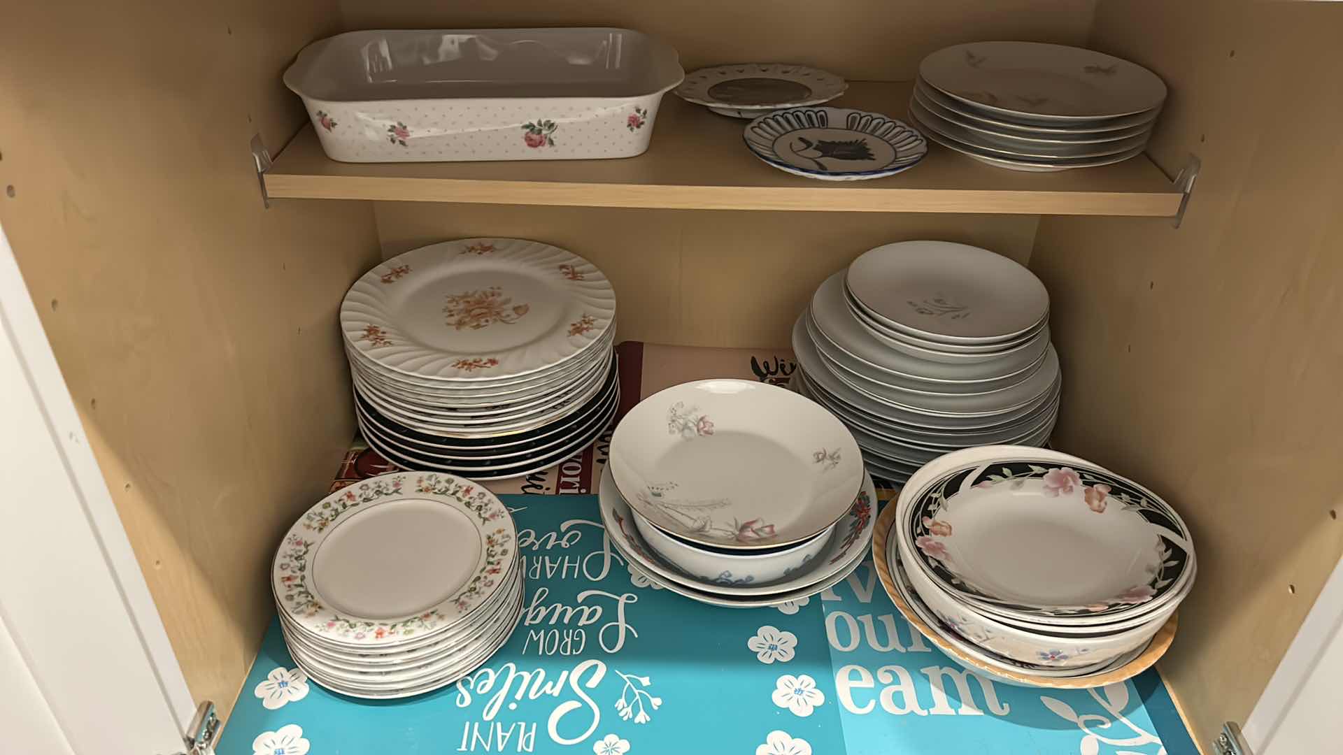 Photo 2 of CONTENTS OF KITCHEN CABINET